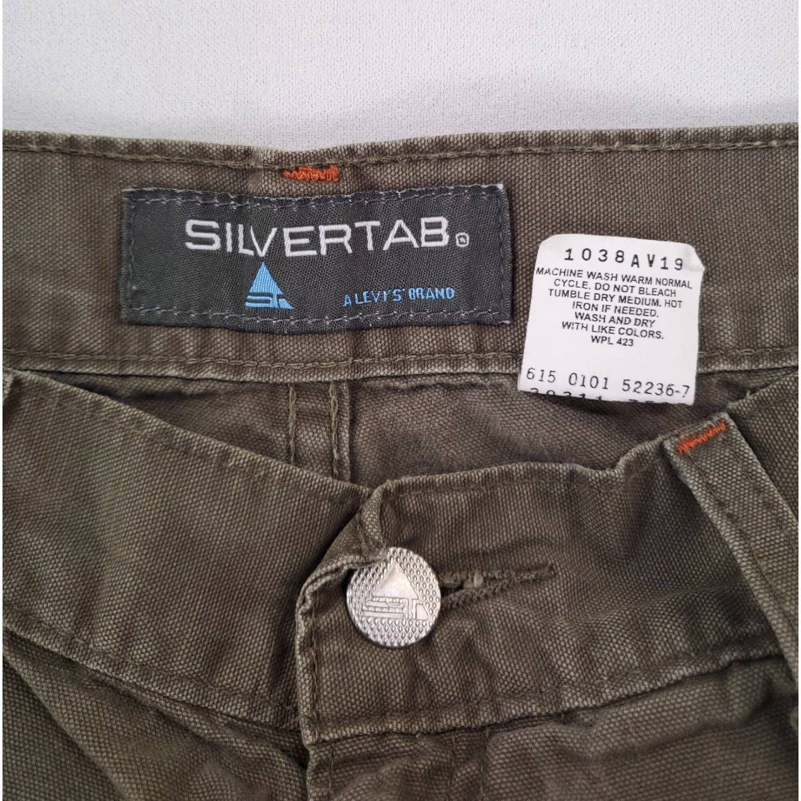 Levi's VINTAGE Levi's Cargo Shorts Green Mens S 26 x 10 Y2K Silvertab Short Size US 26 / EU 42 - 4 Thumbnail