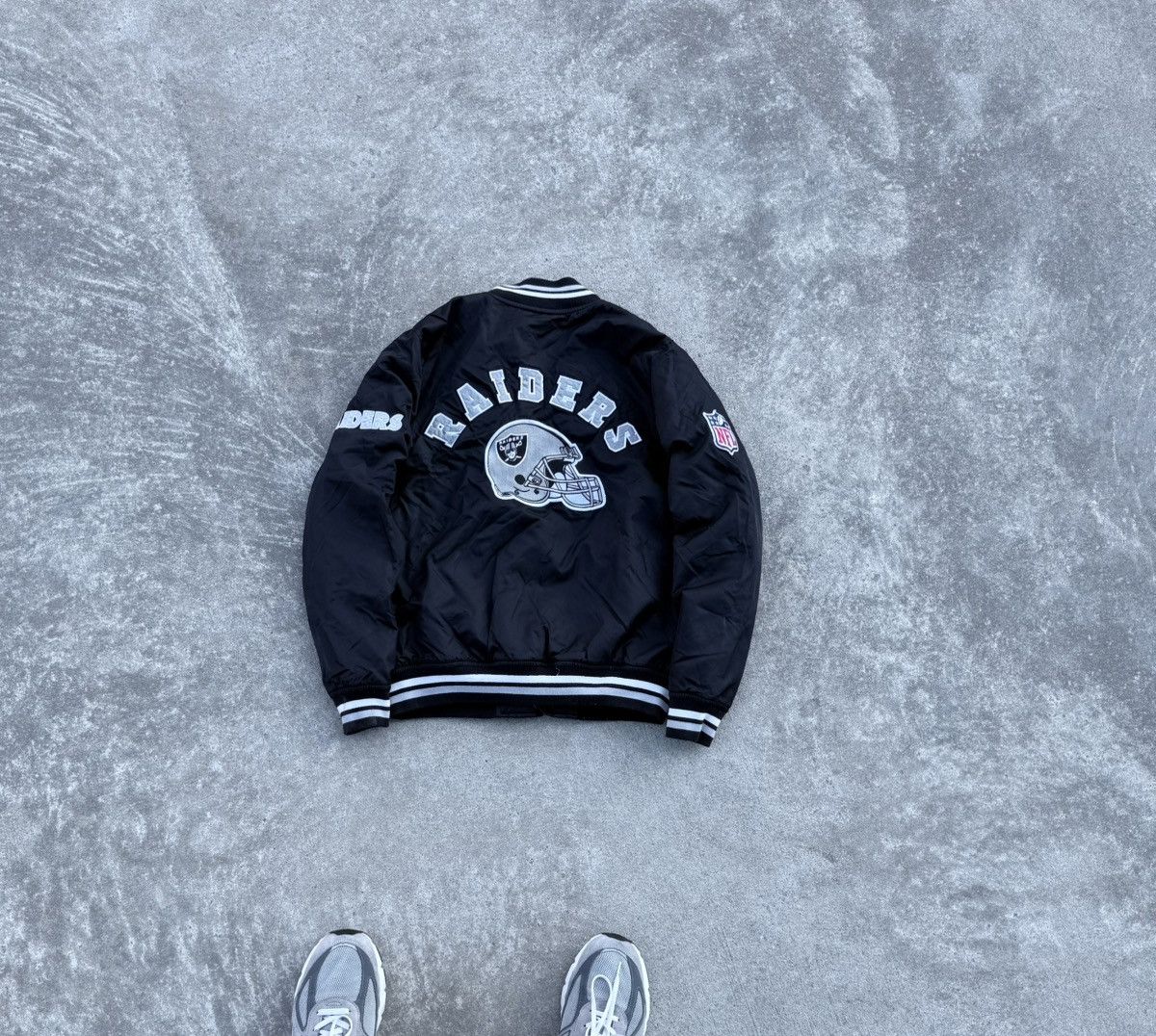 Other Vintage NFL Raiders Y2K avantgarde streetwear band bomber Size US XS / EU 42 / 0 - 3 Thumbnail