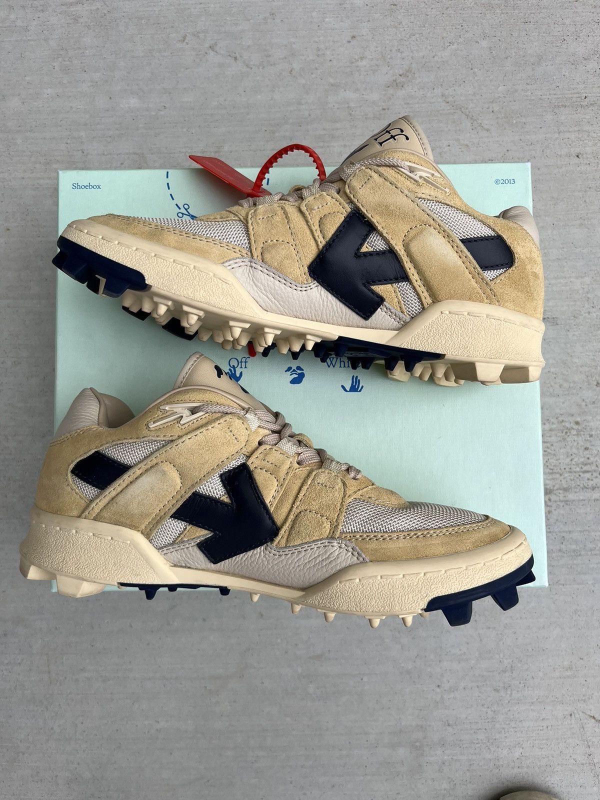 Off-White Off-White Mountain Cleat ‘Beige’ Size US 7.5 / EU 40-41 - 2 Thumbnail