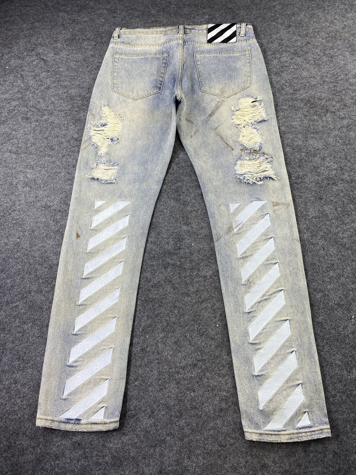 Japanese Brand Distressed Faded Blue Jeans - J1075