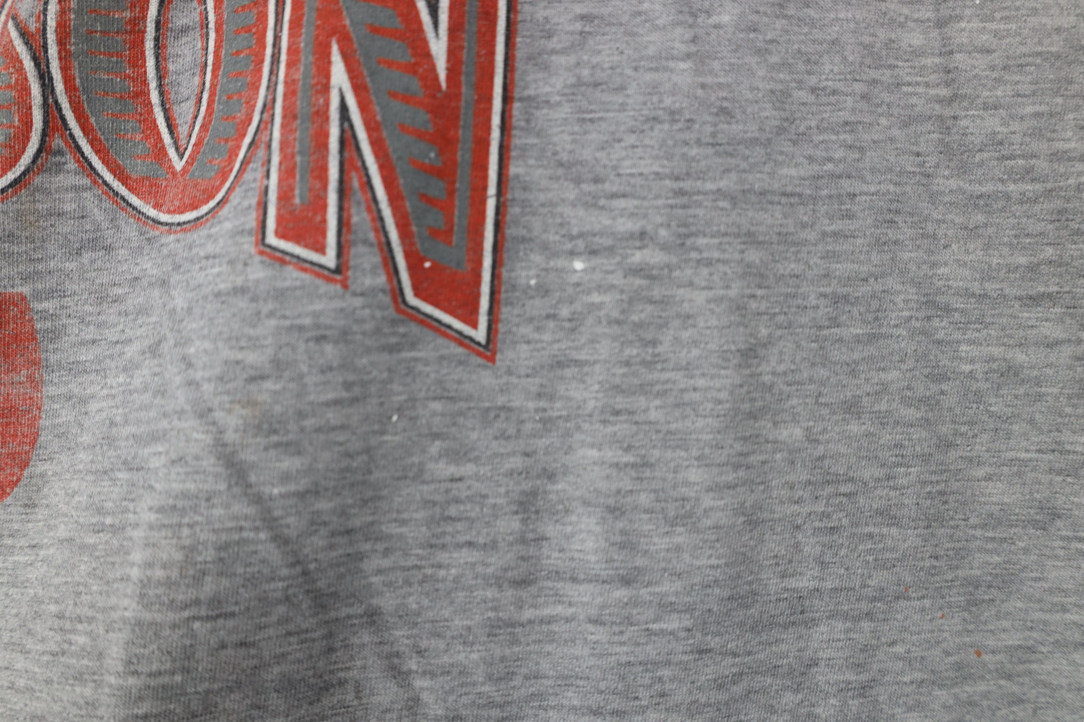 Vintage Vintage 90s Wilson Spell Out Sleeveless Muscle T-Shirt Gray Size US XXL / EU 58 / 5 - 11 Thumbnail