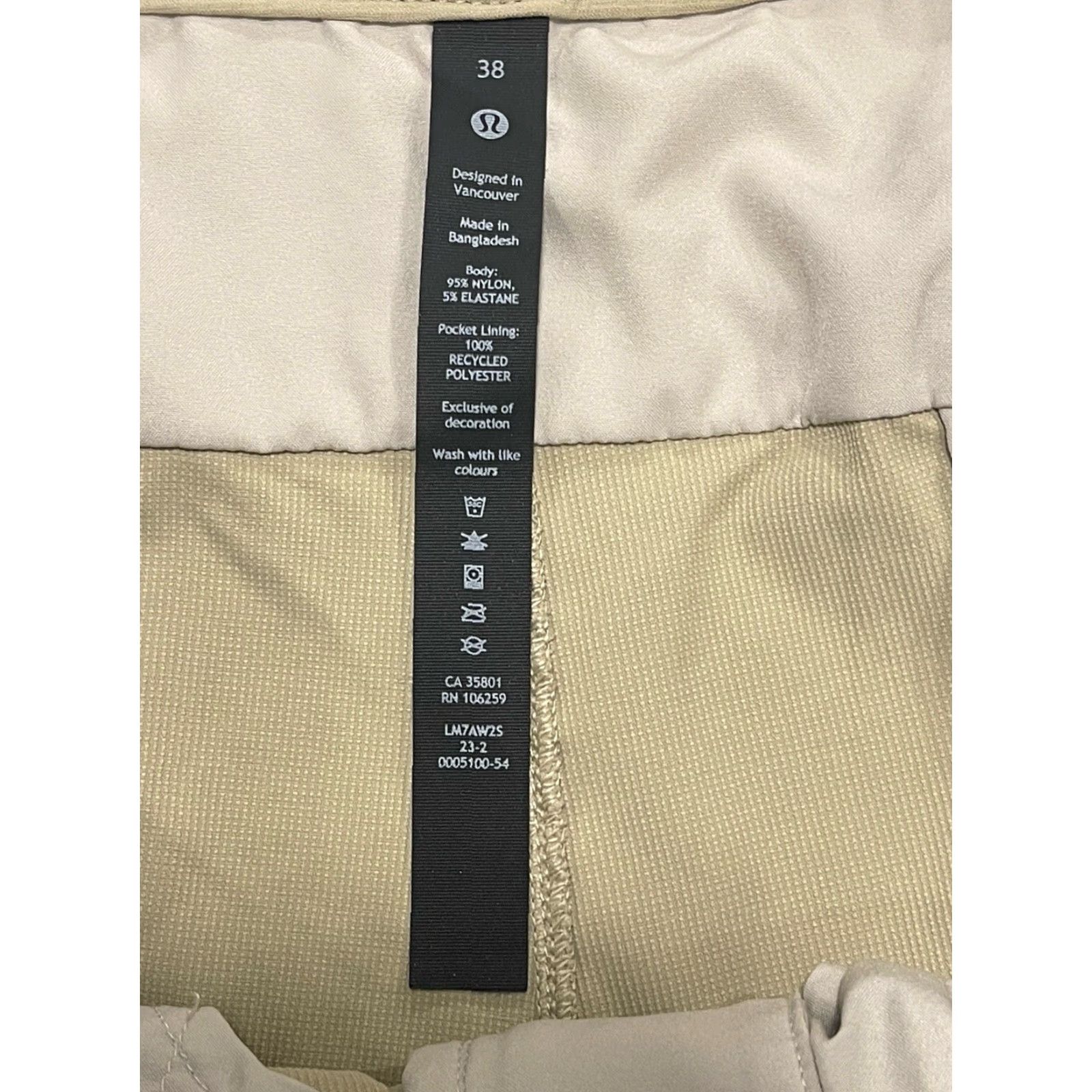 Lululemon Lululemon Commission Golf Short Mens Size 38 Khaki 9.5" Inseam Chino Flat Front Easy Care Pockets Stretch MSRP 98 Size US 38 / EU 54 - 2 Thumbnail