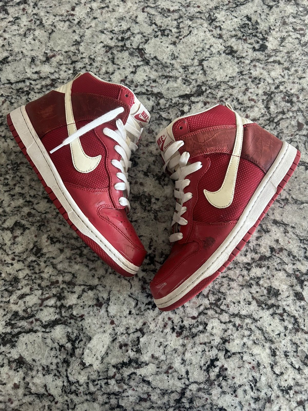 Nike Nike high top red dunks Size US 8 / EU 41 - 1 Thumbnail