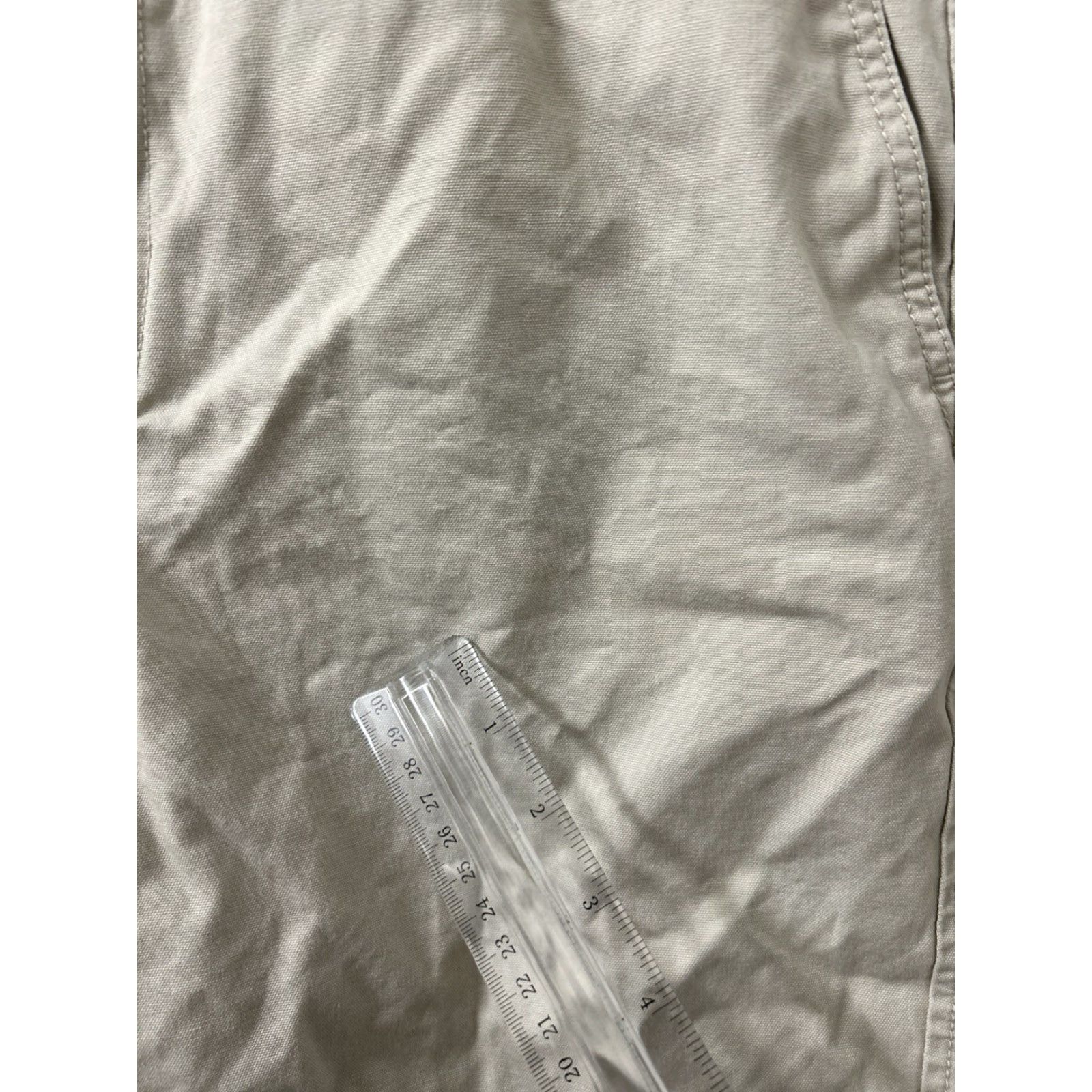 Vintage L.L. Bean Signature Slim Straight Fit Shorts Mens 36 Beige Chino 8 in Inseam Cotton Canvas Zip Front Pockets Summer 304413 Size US 36 / EU 52 - 5 Thumbnail
