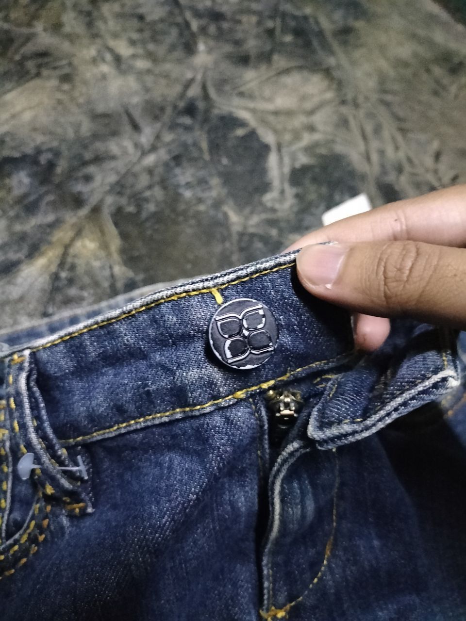Bcbgmaxazria × If Six Was Nine BCBG MAXAZRIA Distressed slim jeans japanese brand Size US 30 / EU 46 - 4 Thumbnail