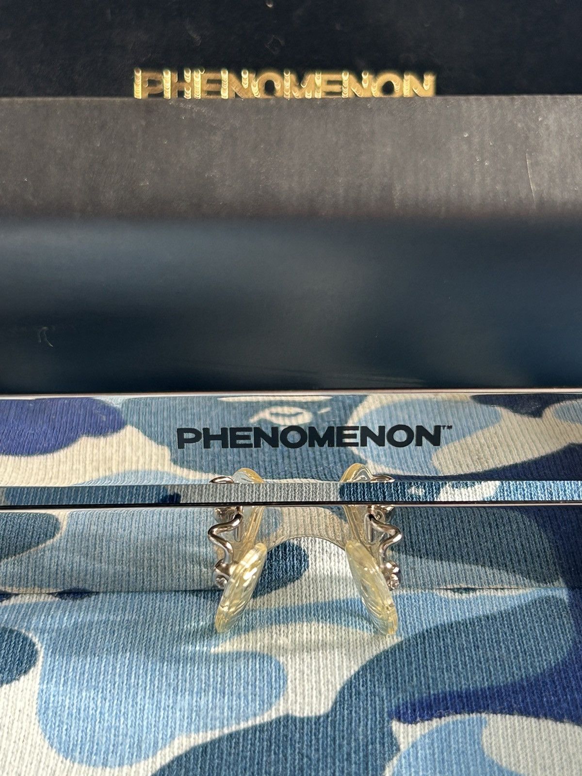 Phenomenon Cutting Shaze Glasses with Case Rare