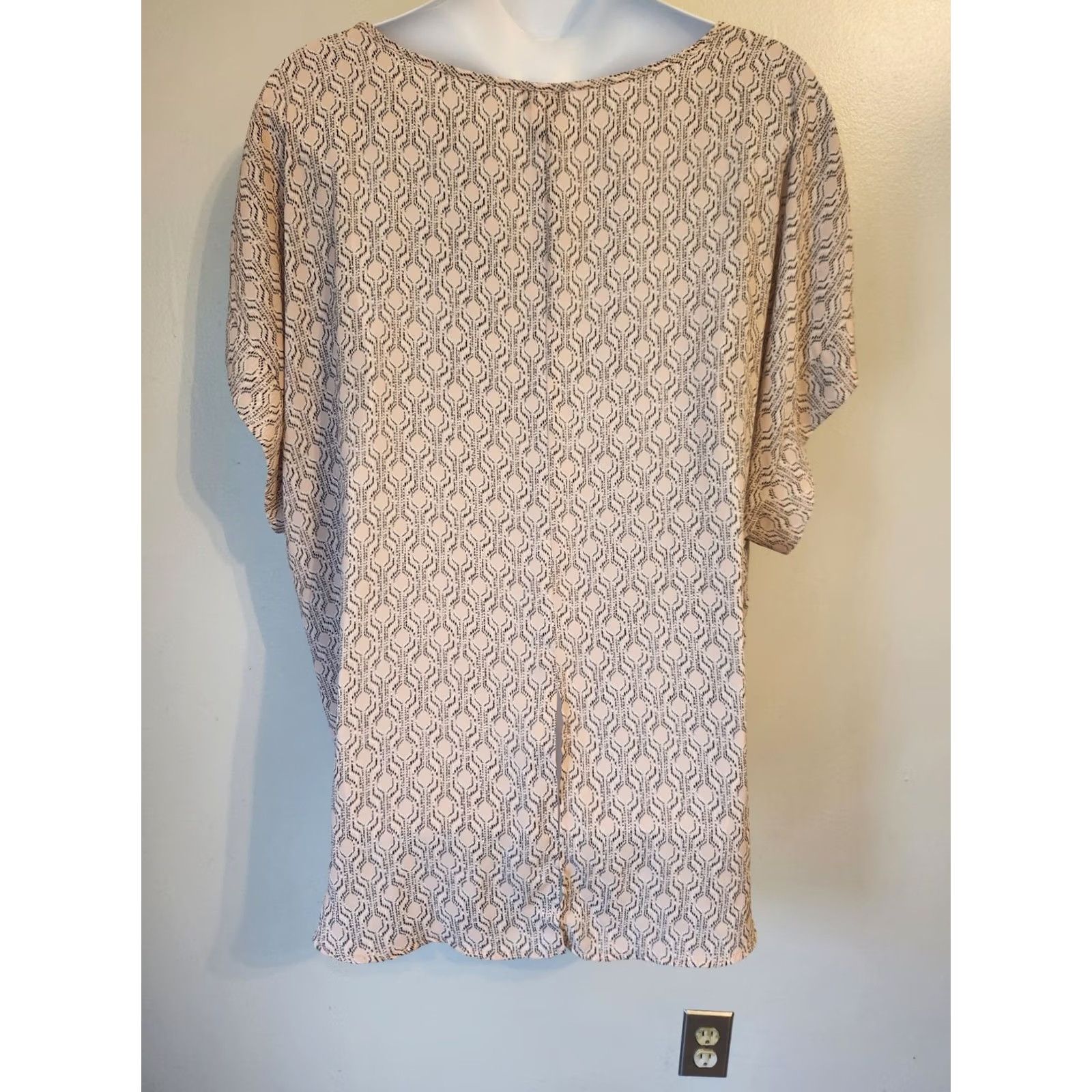 Torrid Torrid Pink Black White Abstract Print Cap Sleeve Tunic Top 5X Women Casual Size XXL / US 16-18 / IT 52-54 - 4 Thumbnail