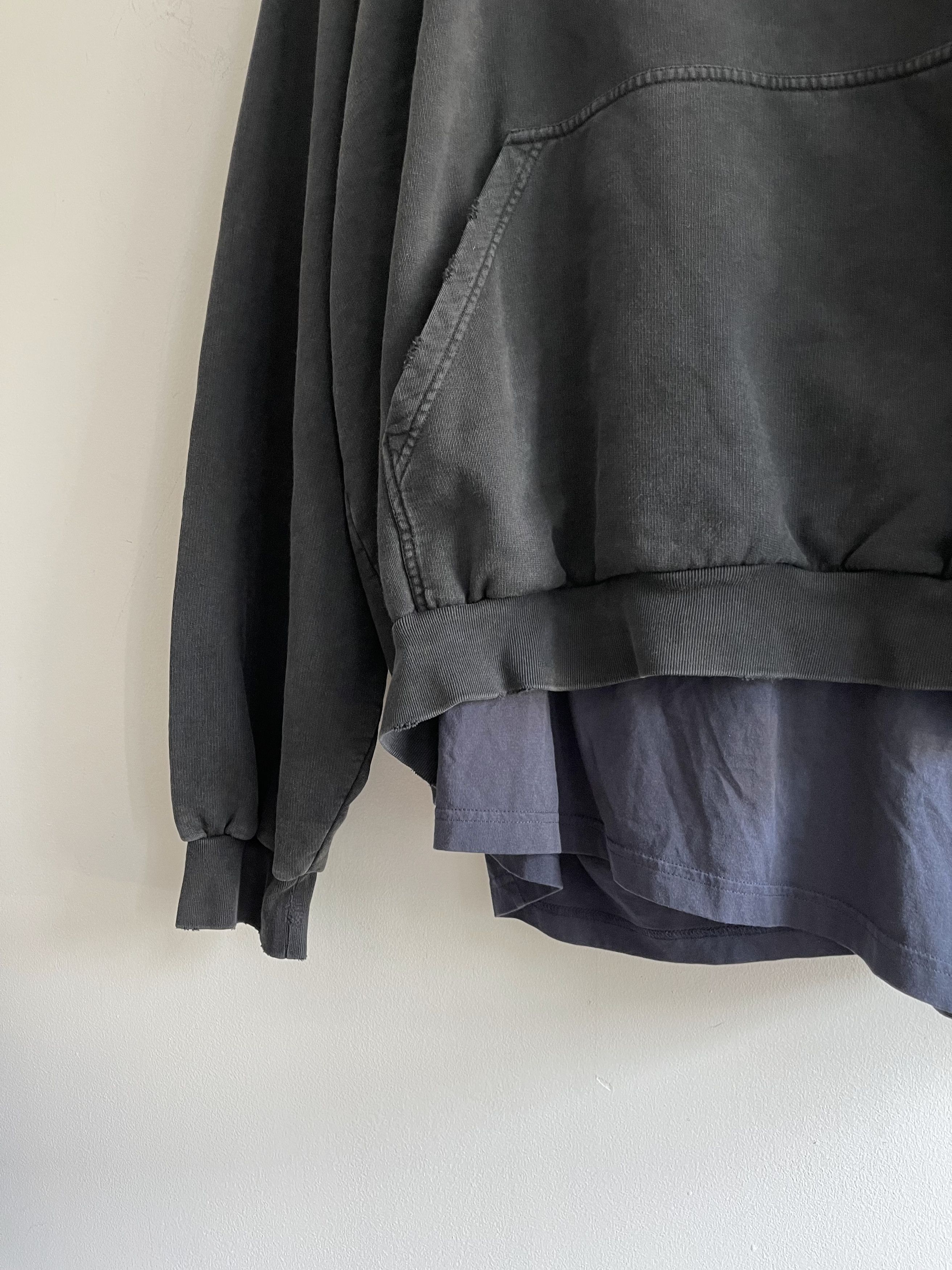 Balenciaga New Apple Be Different Layered Hoodie Rare Size (5) XXL Size US XXL / EU 58 / 5 - 5 Thumbnail