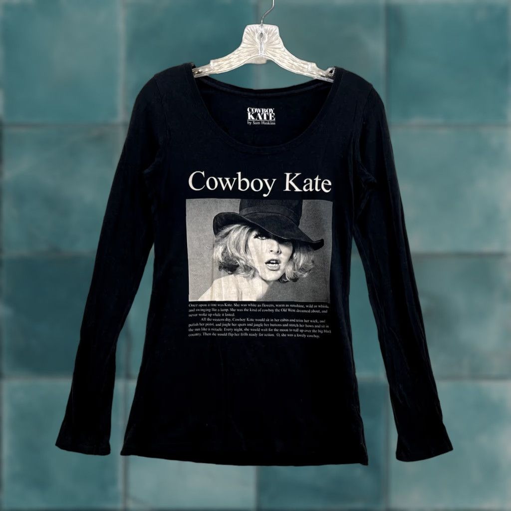 MOUSSY VINTAGE Cowboy Kate T-Shirt M Medium Graphic Sam Haskins Western Cowgirl Cyber Grunge Moussy Women T-Shirt Black Slim Casual Western Girls Size M / US 6-8 / IT 42-44 - 1 Thumbnail