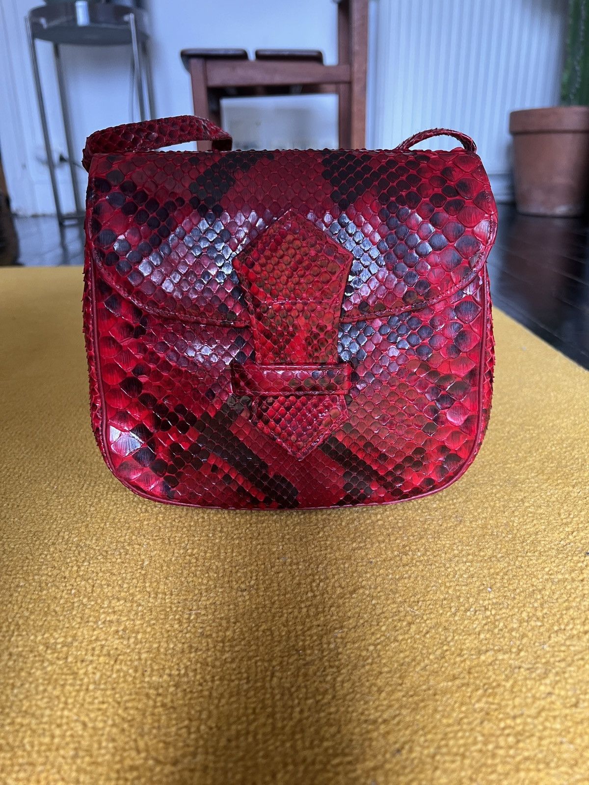 image of YVES Saint Laurent Vintage Saint Laurent Bag in Red, Women's
