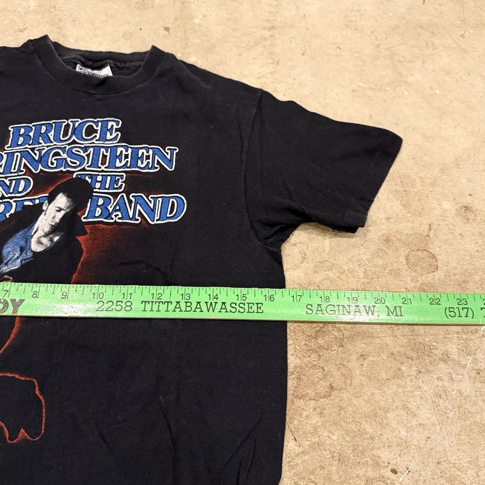 Hanes VINTAGE Bruce Springsteen Born In The USA Tour 84-85 SMALL T-Shirt Mens Black Cotton 80s Band Shirt Size ONE SIZE - 7 Thumbnail