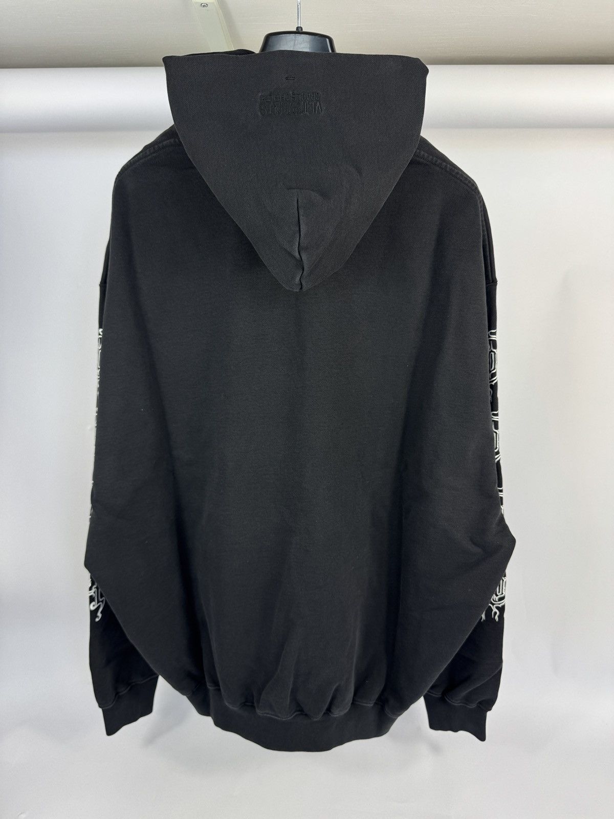 Vetements x CRADLE OF FILTH LOGO OVERSIZED HOODIE Size US L / EU 52-54 / 3 - 2 Thumbnail