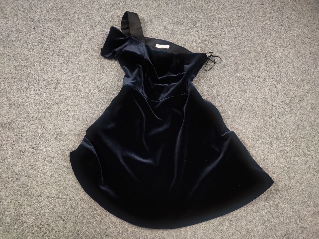 Sandro Sandro Velvet Mini Dress Dark Navy almost black One-Shoulder Size S / US 4 / IT 40 - 4 Thumbnail
