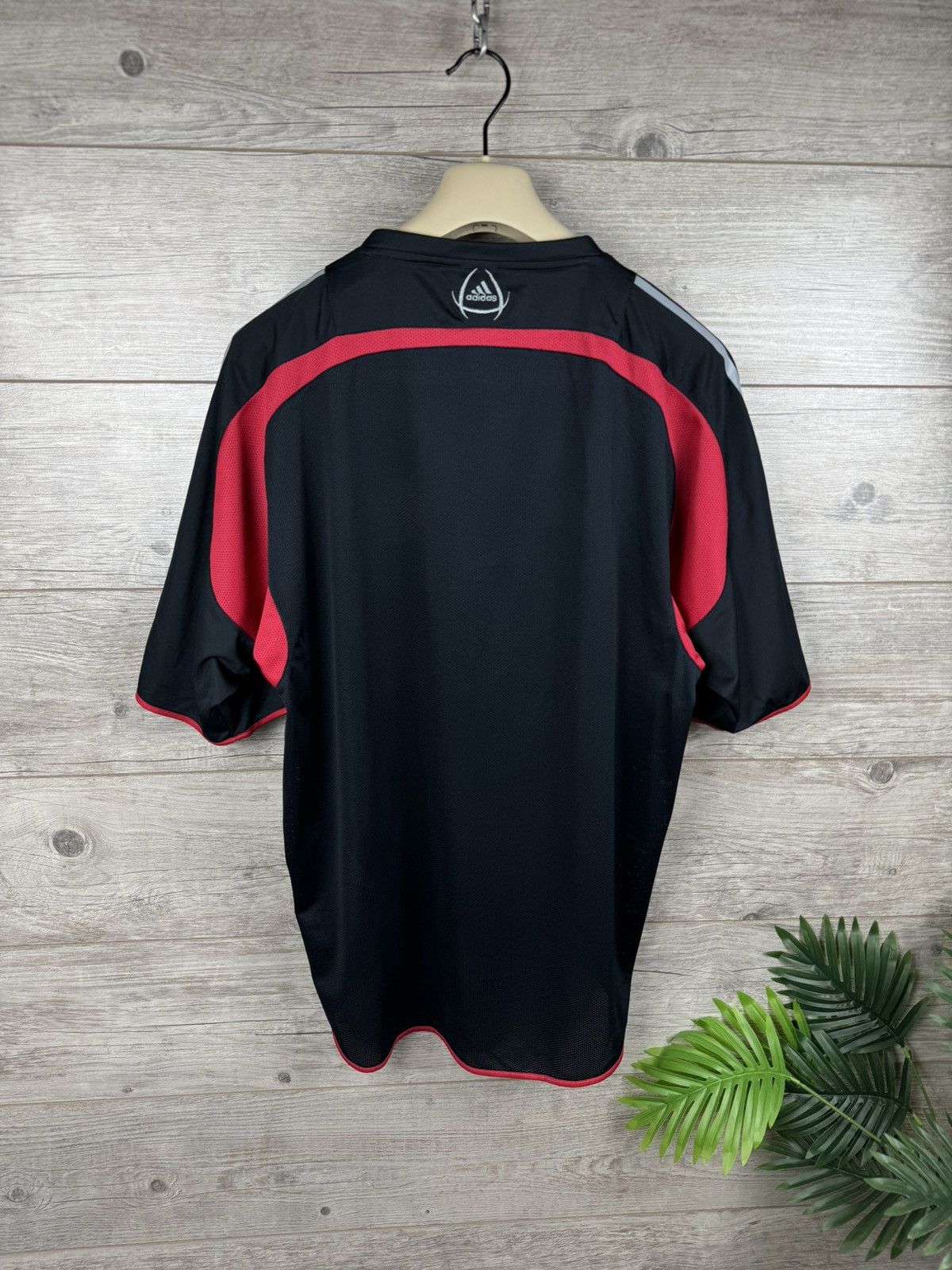 Adidas × Vintage Bayern Munich 2003-04 Adidas Training Shirt Vintage size L Size US L / EU 52-54 / 3 - 12 Thumbnail