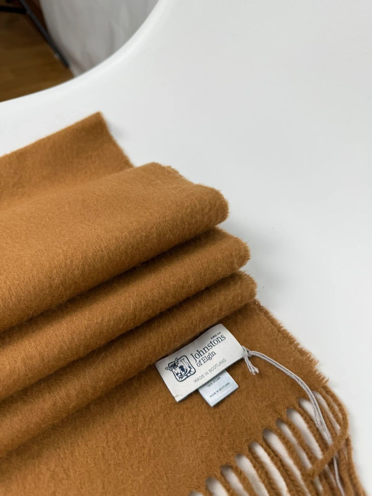 Johnstons Of Elgin Johnstons Of Elgin 100% Vicuna Scarf Made In Scotland Size ONE SIZE - 4 Thumbnail