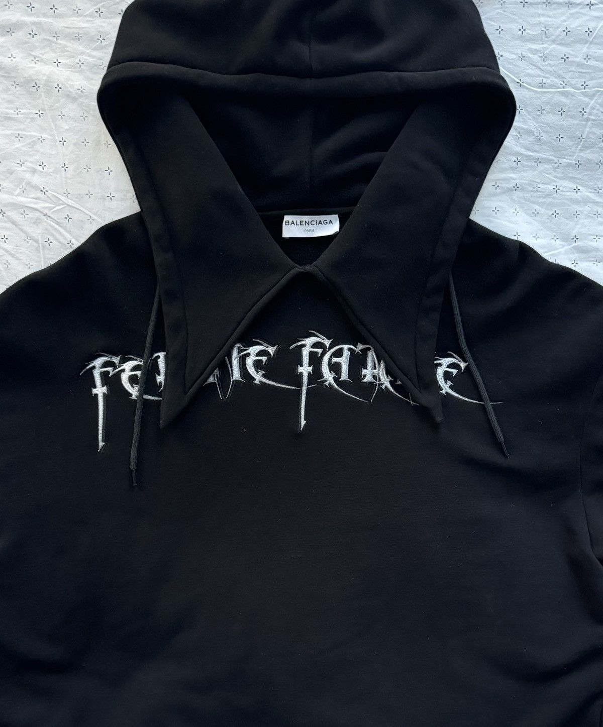 Balenciaga Balenciaga “Femme Fatale” Hoodie Size US M / EU 48-50 / 2 - 14 Thumbnail