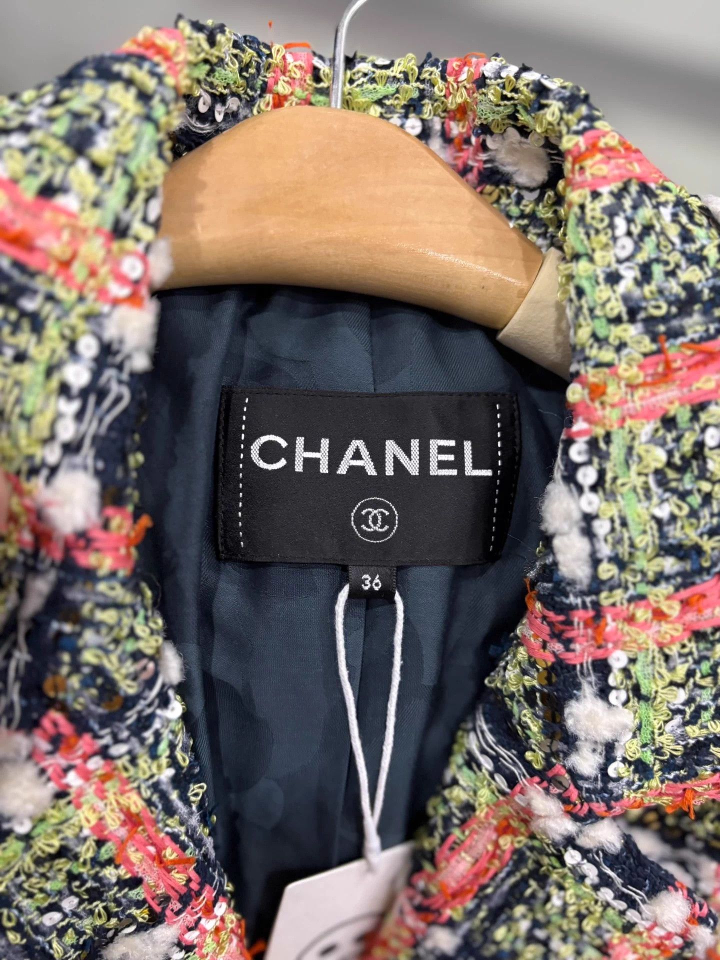 Chanel Chanel 20C Station Sequined Tweed 4-Pocket Jacket Size XS / US 0-2 / IT 36-38 - 5 Thumbnail