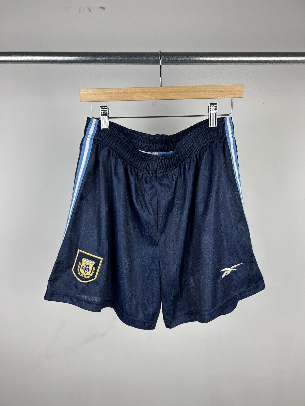 Reebok 1998 reebok argentina all over print shorts Size US 32 / EU 48 - 4 Thumbnail