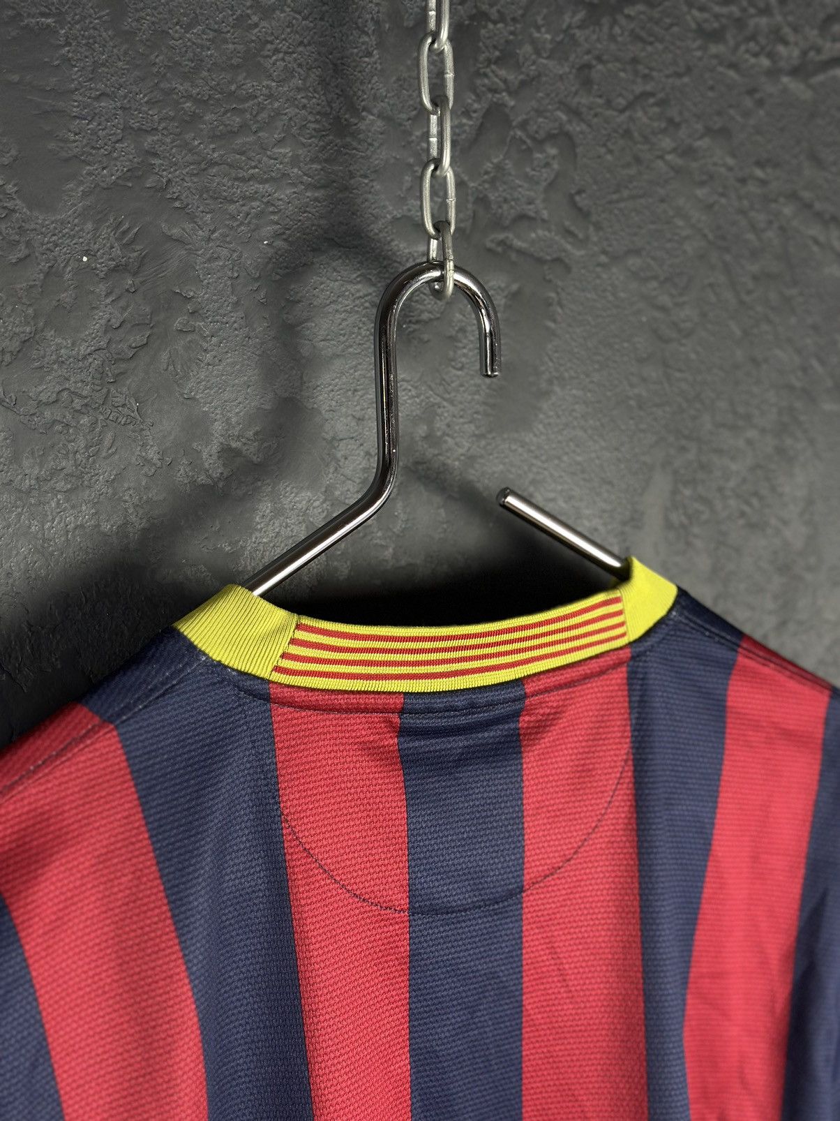 Vintage FC BARCELONA Football Shirt Jersey 2013-2014 Home Size US M / EU 48-50 / 2 - 4 Thumbnail