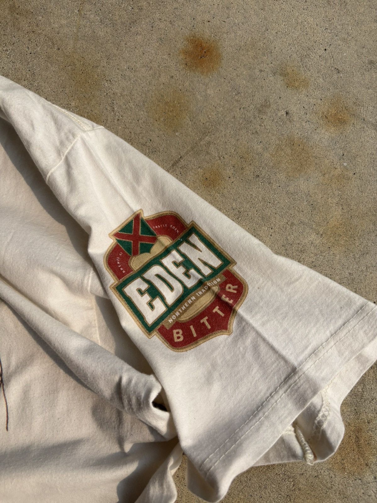 Other Vintage Eden Bitter Beer Genuine Headhunters Tribal 90s Tee Size US XL / EU 56 / 4 - 4 Thumbnail