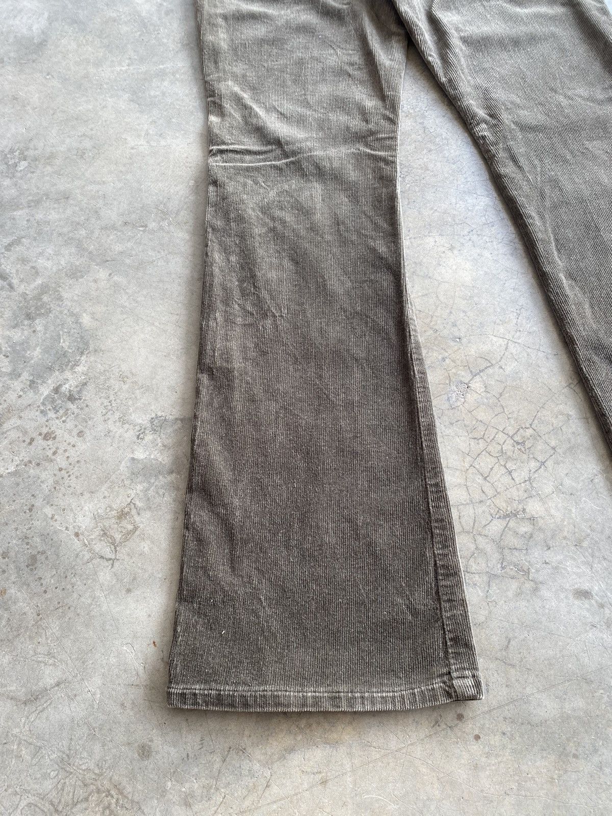 Chocolate × Levi's × Vintage Flare Levis Corduroy Brown Army Chocolate p172 Size 31" - 2 Thumbnail