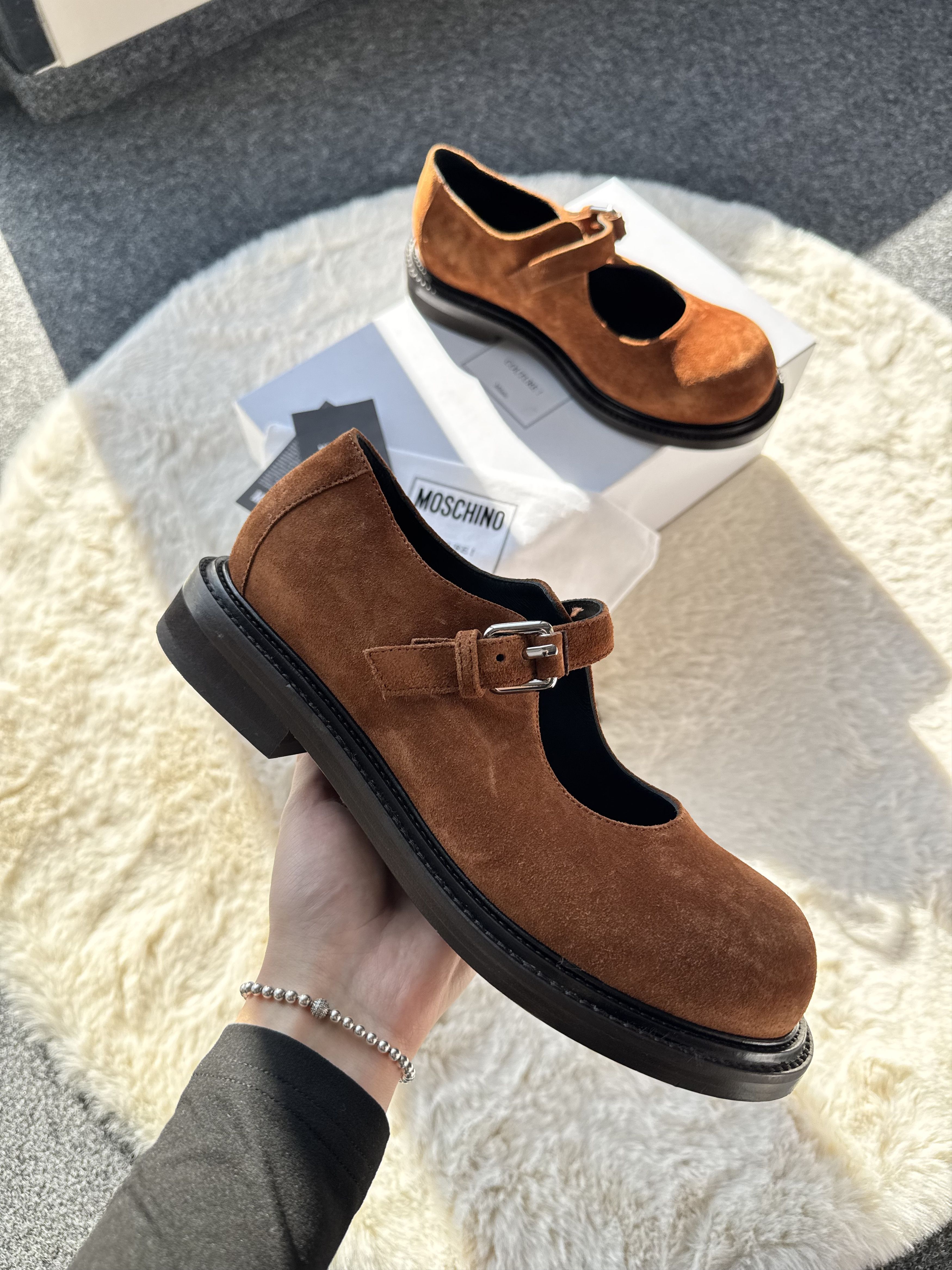 Moschino Moschino Brown suede Mary Jane Slip-on pumps ruggine 40 Size US 10 / IT 40 - 1 Thumbnail