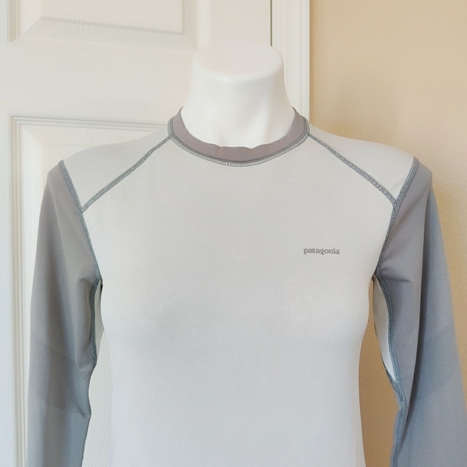 Patagonia Patagonia seamless long sleeve active top sz S Size S / US 4 / IT 40 - 2 Thumbnail