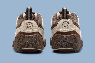 Nike × Travis Scott Travis Scott x Nike Zoom Field Jaxx Leche Blue Size US 11.5 / EU 44-45 - 11 Thumbnail