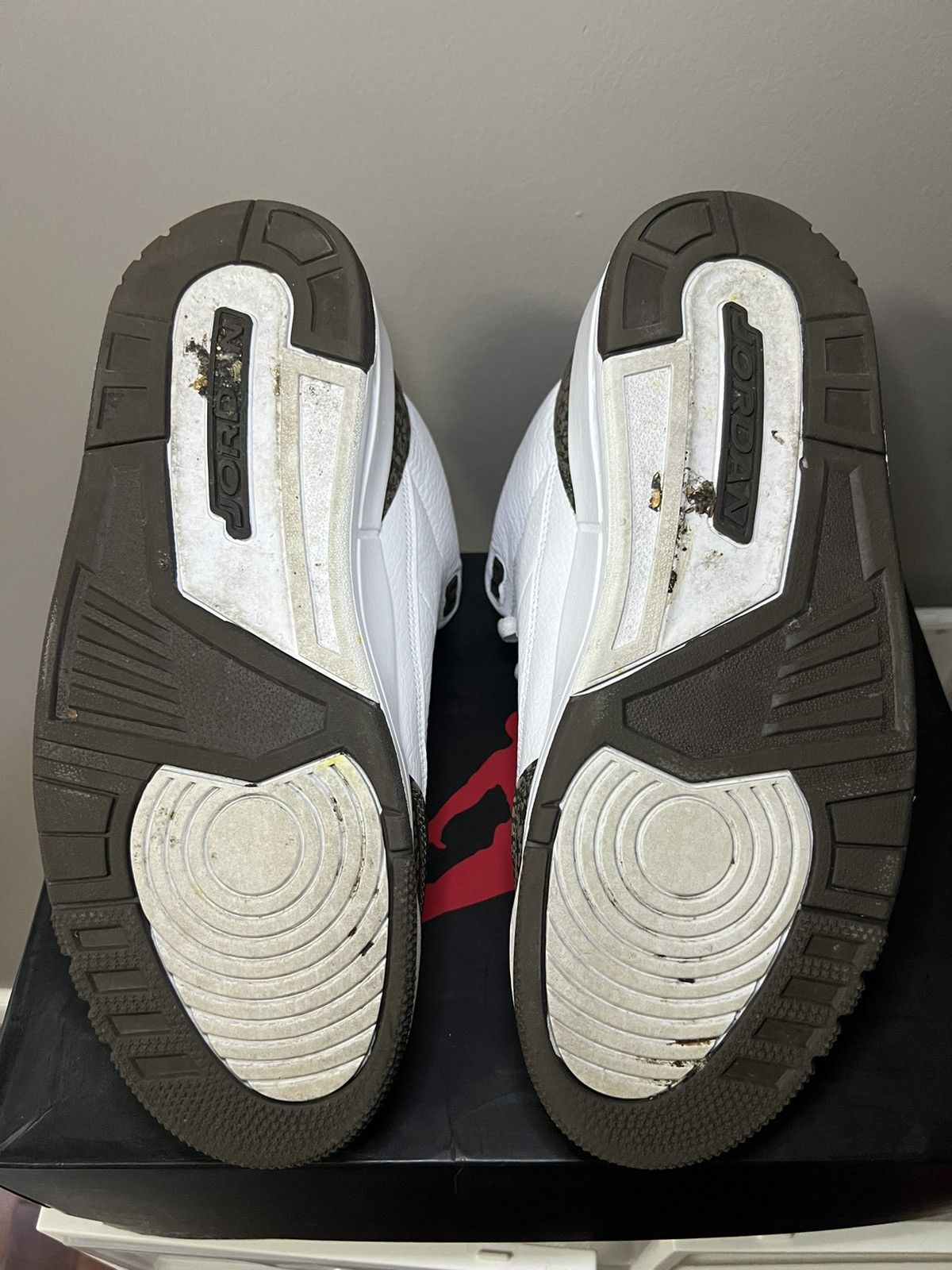 Jordan Brand Jordan 3 Retro Mocha 2018 Nike Air MJ Mens White Size 10.5 Size US 10.5 / EU 43-44 - 5 Thumbnail