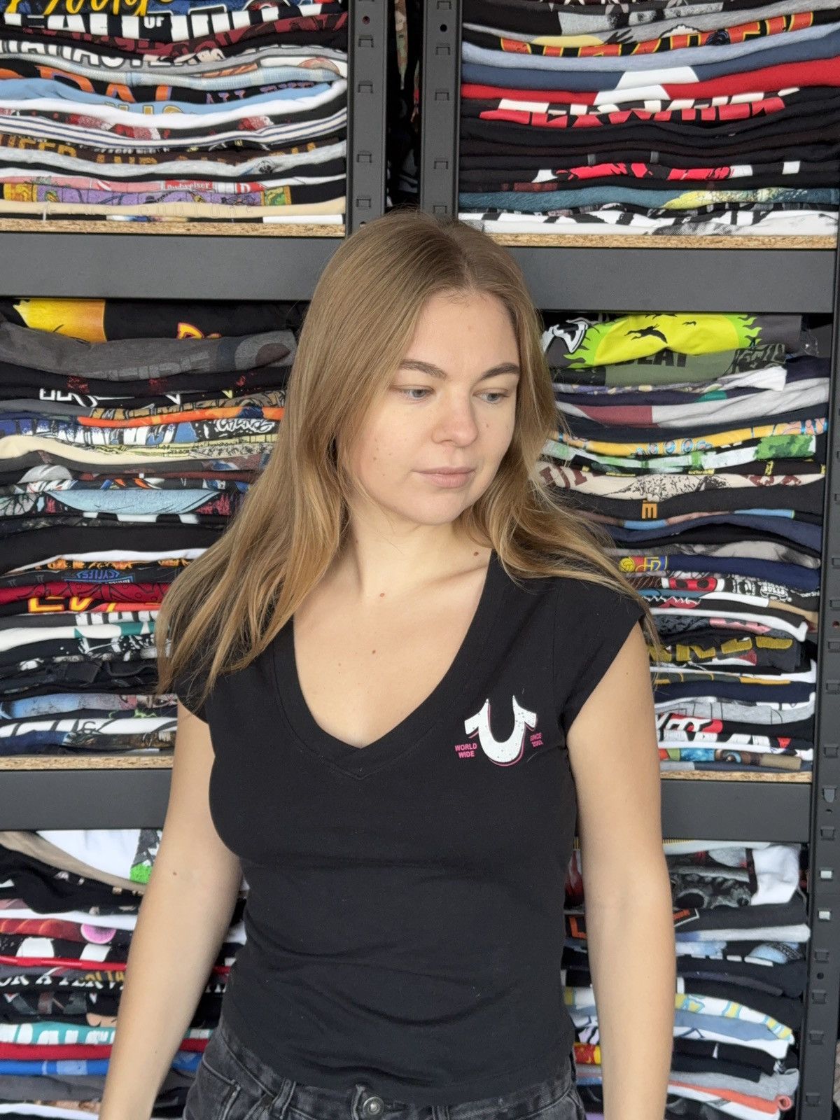 True Religion Vintage True Religion Y2K retro big logo tee wmns Size M / US 6-8 / IT 42-44 - 3 Thumbnail