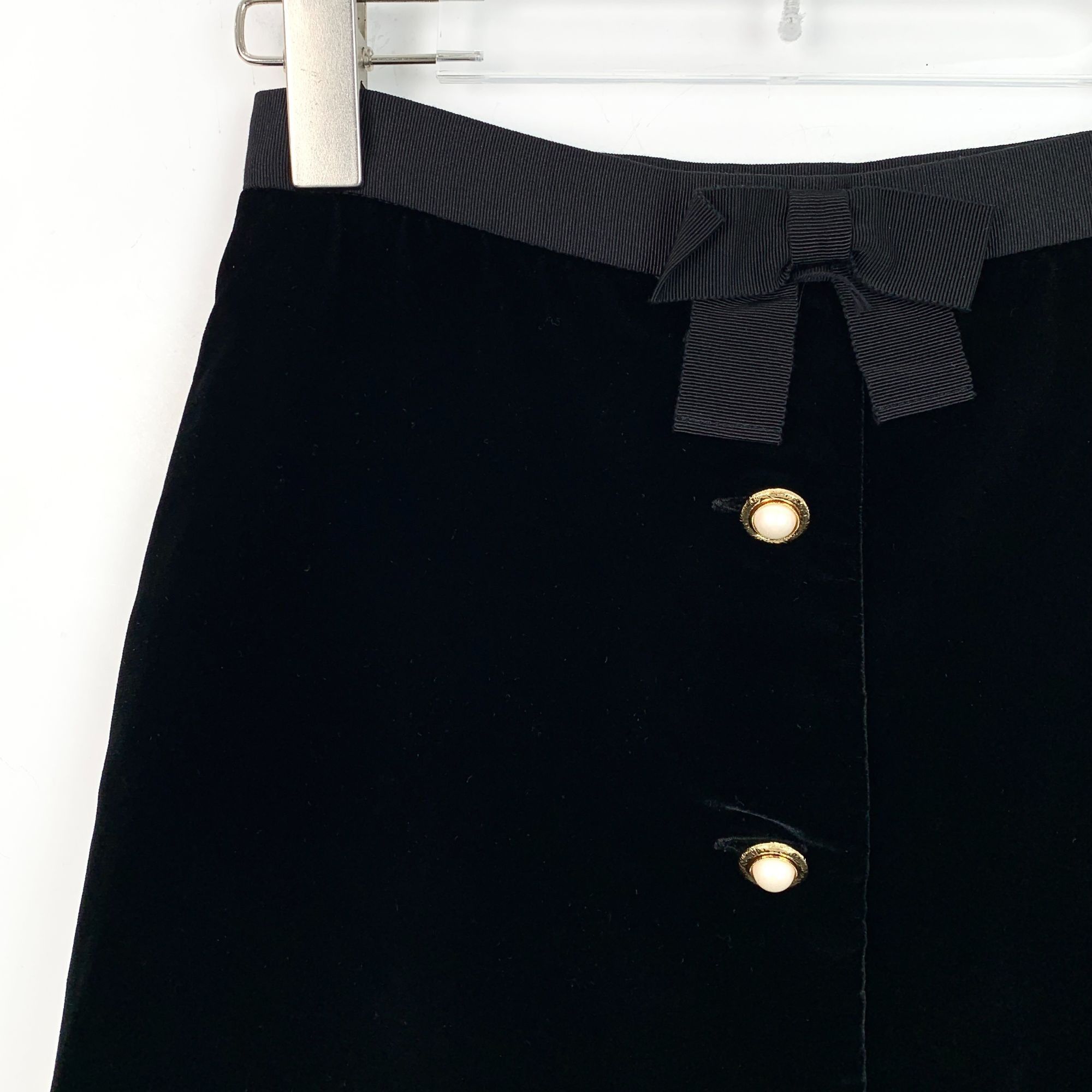 Miu Miu Miu Miu Black Velvet Skirt With Bow Waist & Pearl Button Acc Size 38" / US 16 / IT 52 - 8 Thumbnail