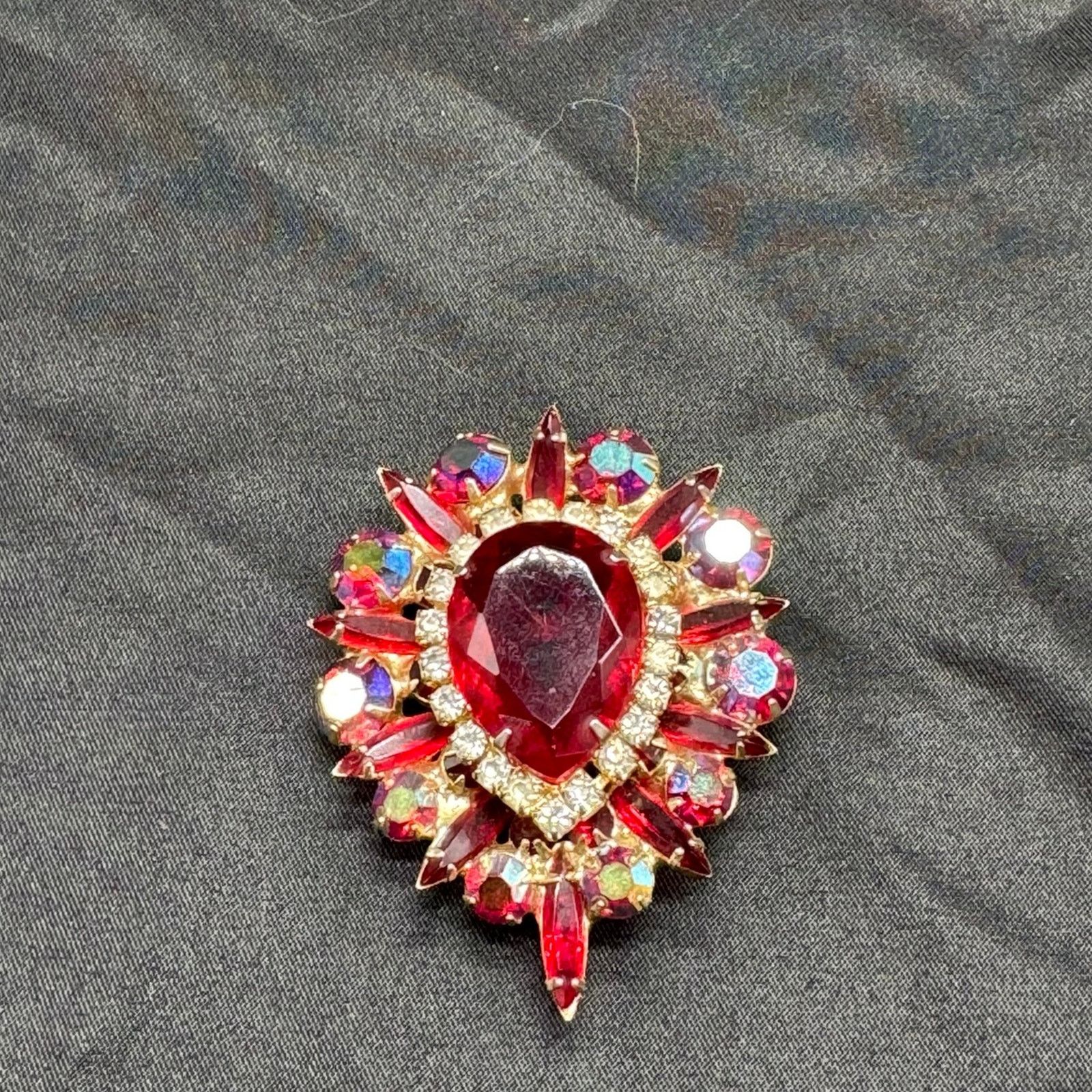 NBDN Nobrandedon VTG rare! Juliana red crystal brooch Size ONE SIZE - 4 Thumbnail