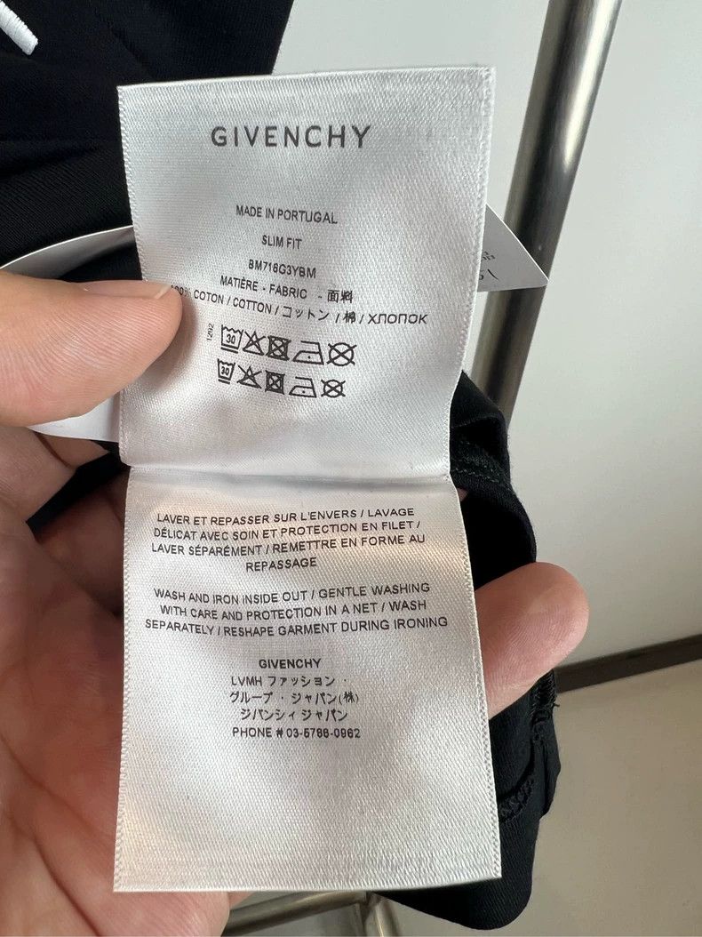 Givenchy Givenchy Mickey Joint Brand 240651 Size M Size US M / EU 48-50 / 2 - 3 Thumbnail