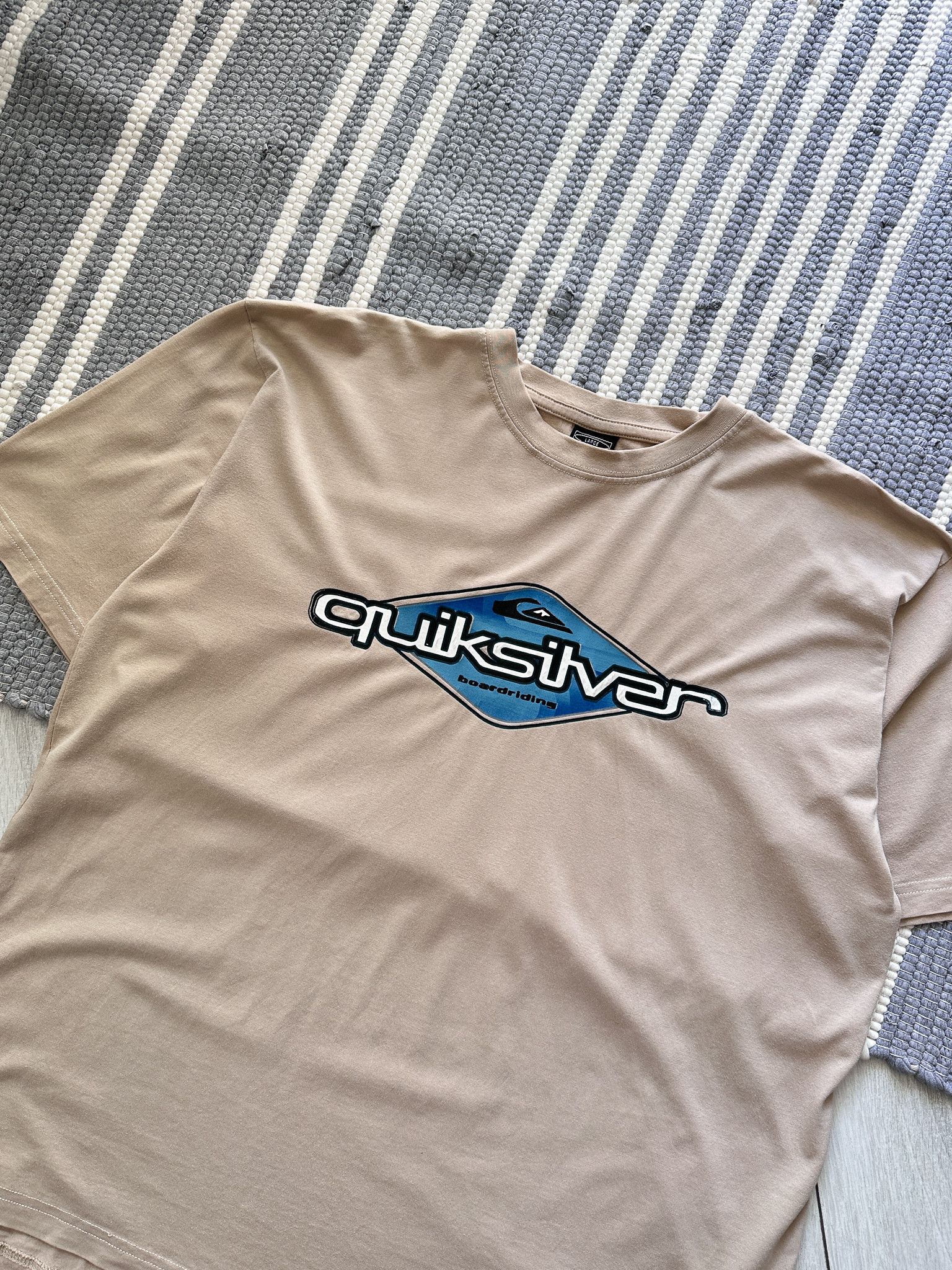 Quiksilver Vintage Quiksilver Beige Logo Tee Size US L / EU 52-54 / 3 - 5 Thumbnail