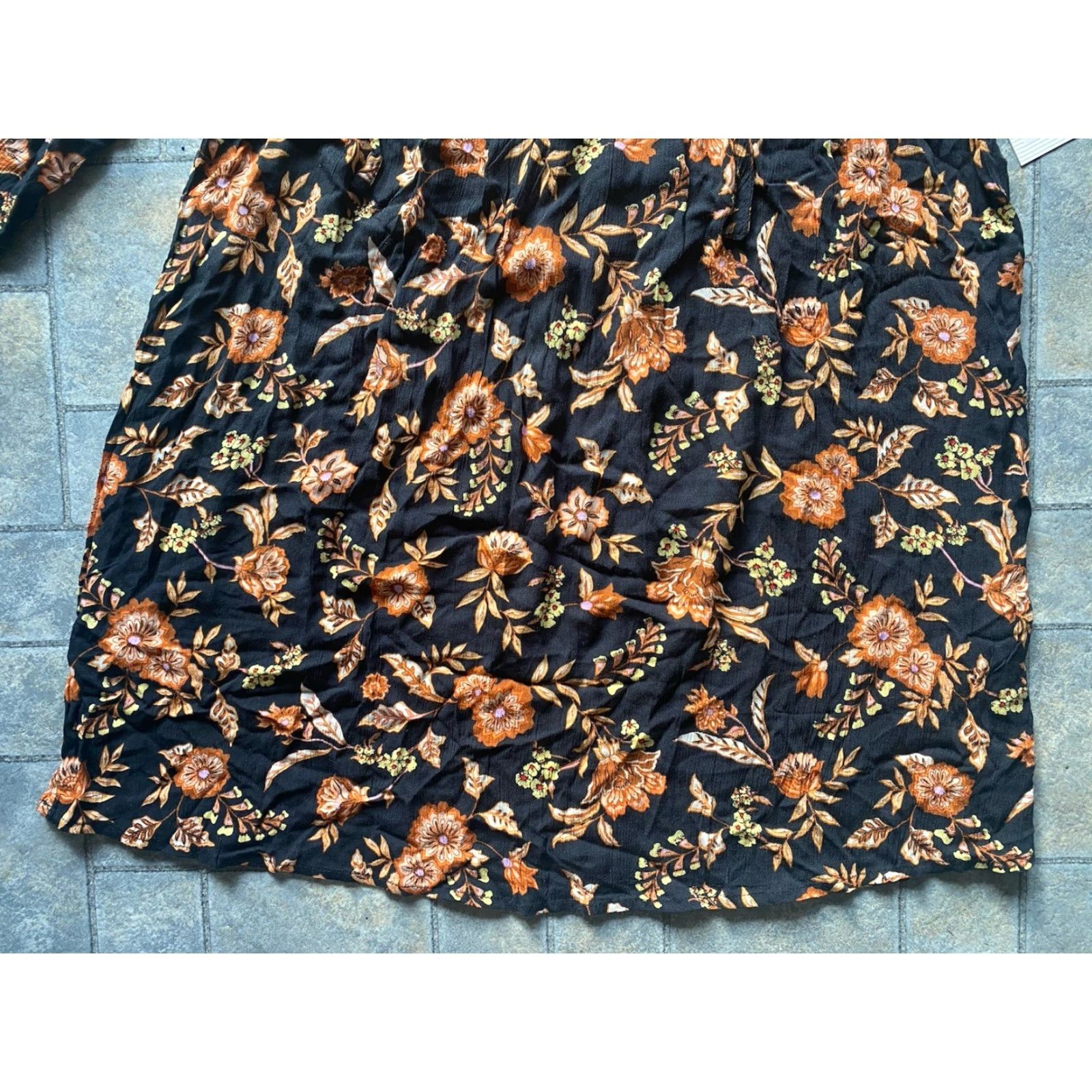 Billabong Billabong Hearts Desire MEDIUM Floral Print Dress Long Sleeve Black/Brown NWT Size XS / US 0-2 / IT 36-38 - 3 Thumbnail