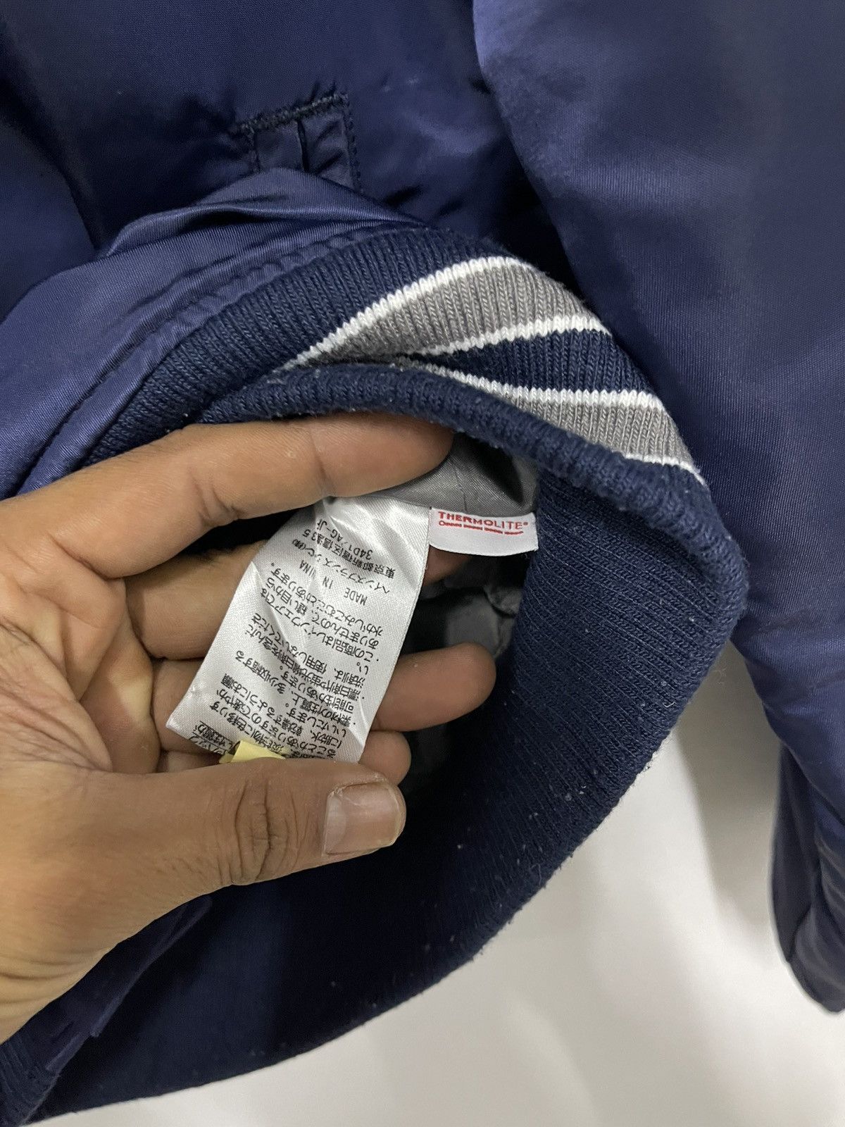 Champion Vintage Bomber jacket distress Champion usa flag patch Size US M / EU 48-50 / 2 - 7 Thumbnail