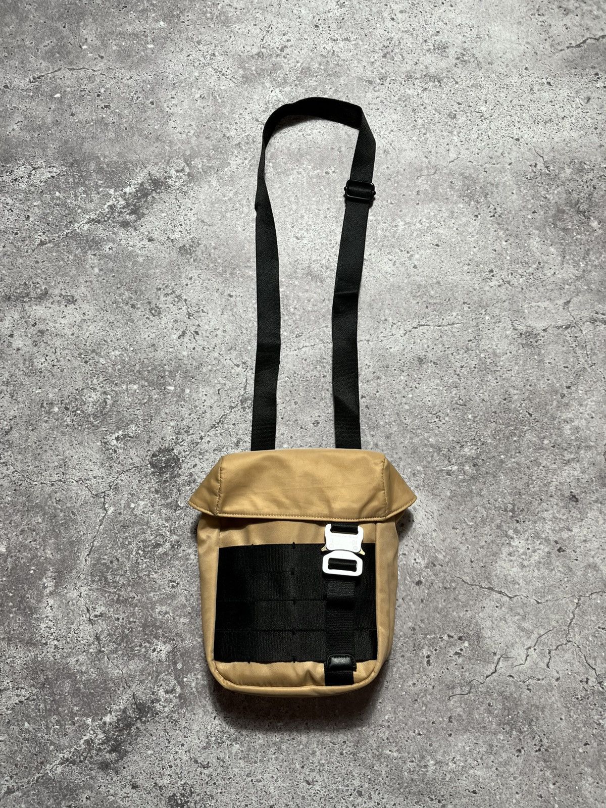 1017-ALYX-9SM Military metal Shoulder bag
