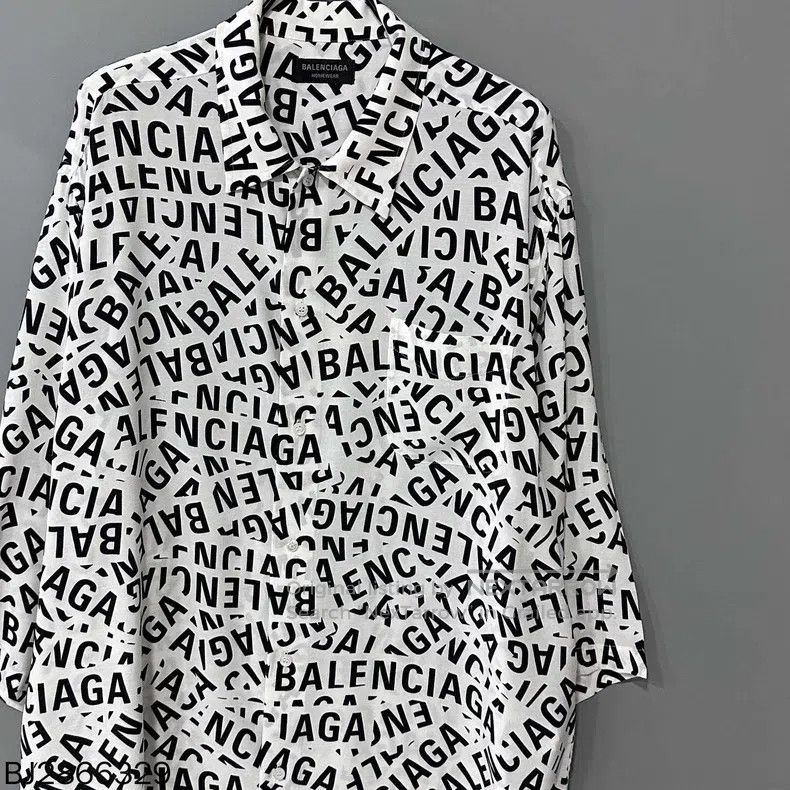 Balenciaga Balenciaga Full Barrage Print Shirt Size XS / US 0-2 / IT 36-38 - 2 Thumbnail