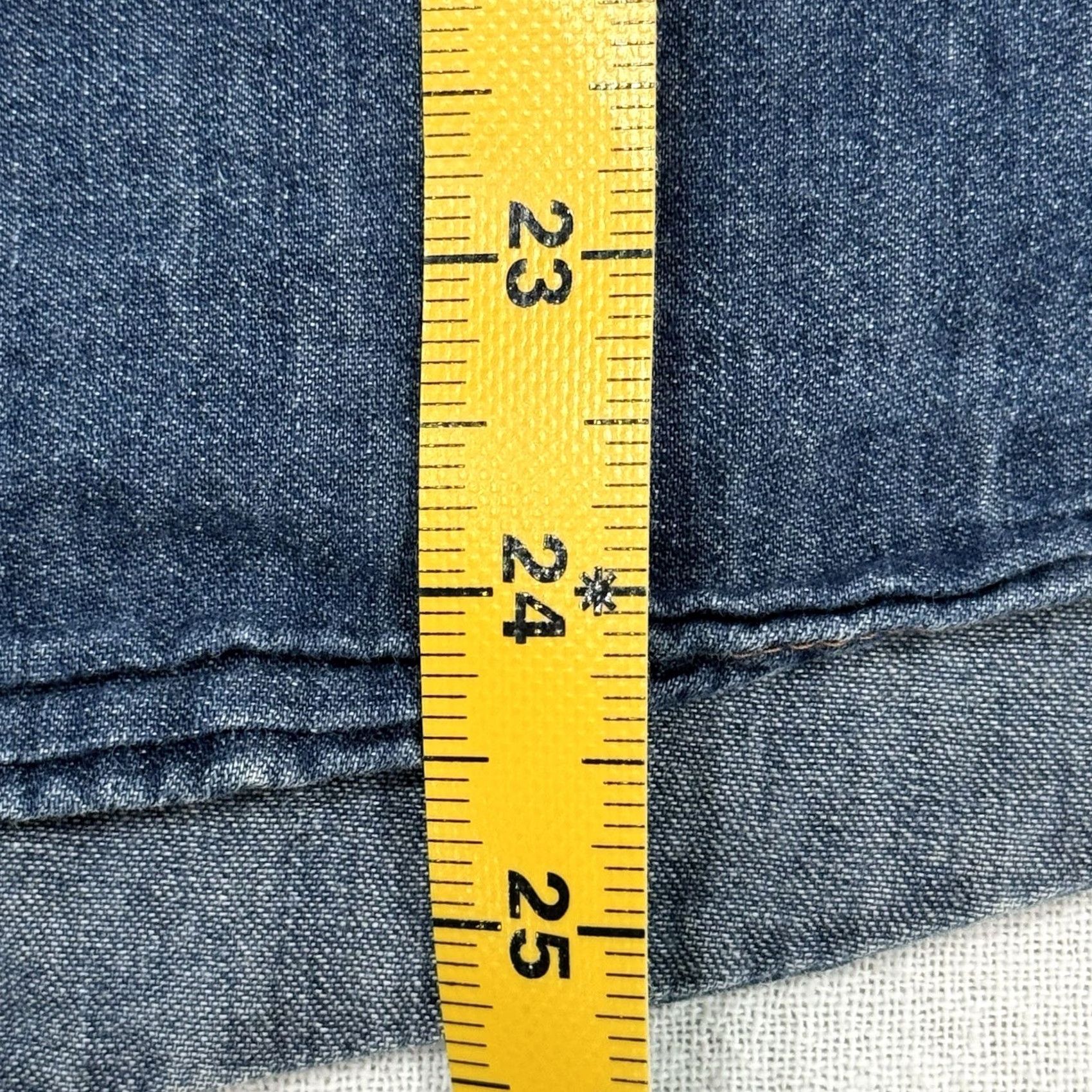 Gap VINTAGE GAP Denim Shirt Women’s Medium Untucked Fit Button Down Long Sleeves Size M / US 6-8 / IT 42-44 - 4 Thumbnail