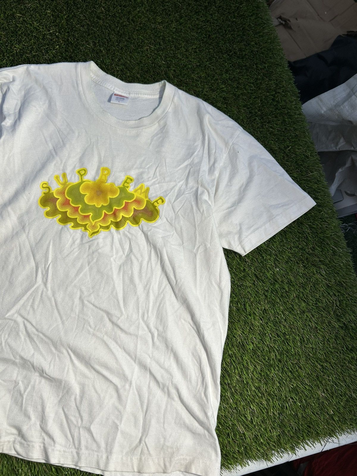 Supreme Supreme SS19 Cloud White Tee Size US L / EU 52-54 / 3 - 1 Thumbnail