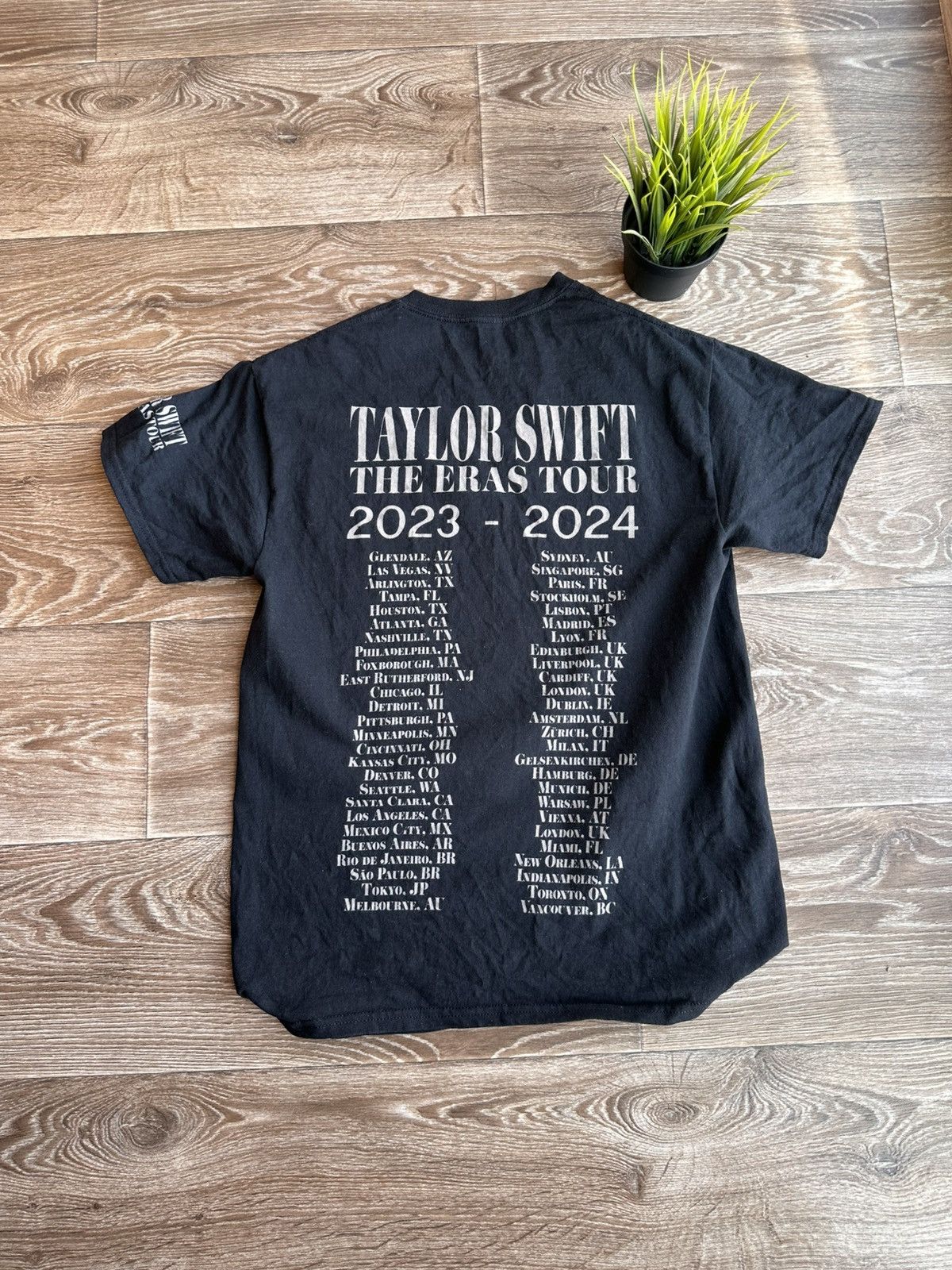 Band Tees 🔥 Taylor Swift US The Eras Tour Official Merch Tee Shirt Size US S / EU 44-46 / 1 - 3 Thumbnail