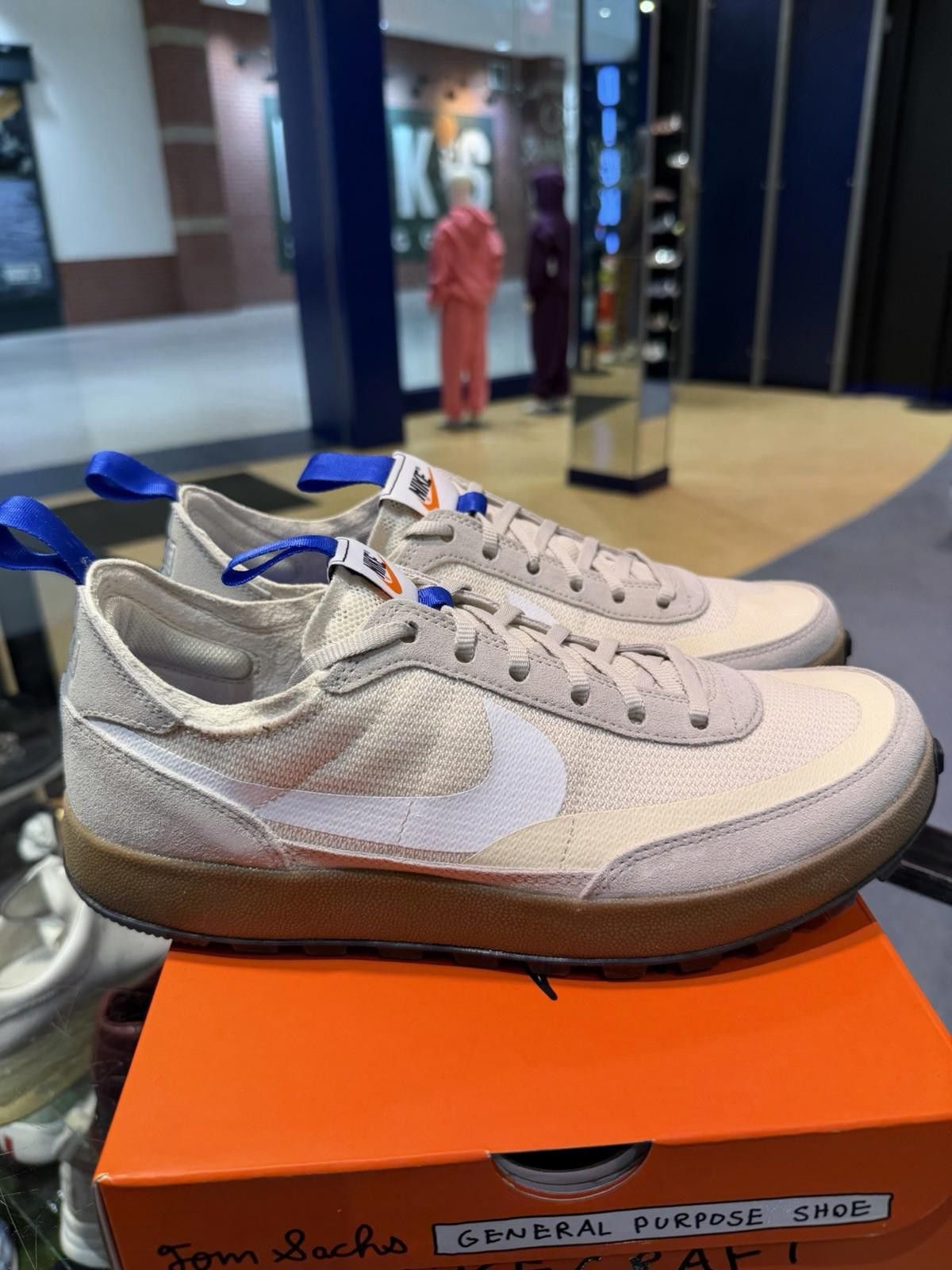 Nike Women's 12 / Men's Size 10.5 NikeCraft General Purpose Size US 10.5 / EU 43-44 - 9 Thumbnail