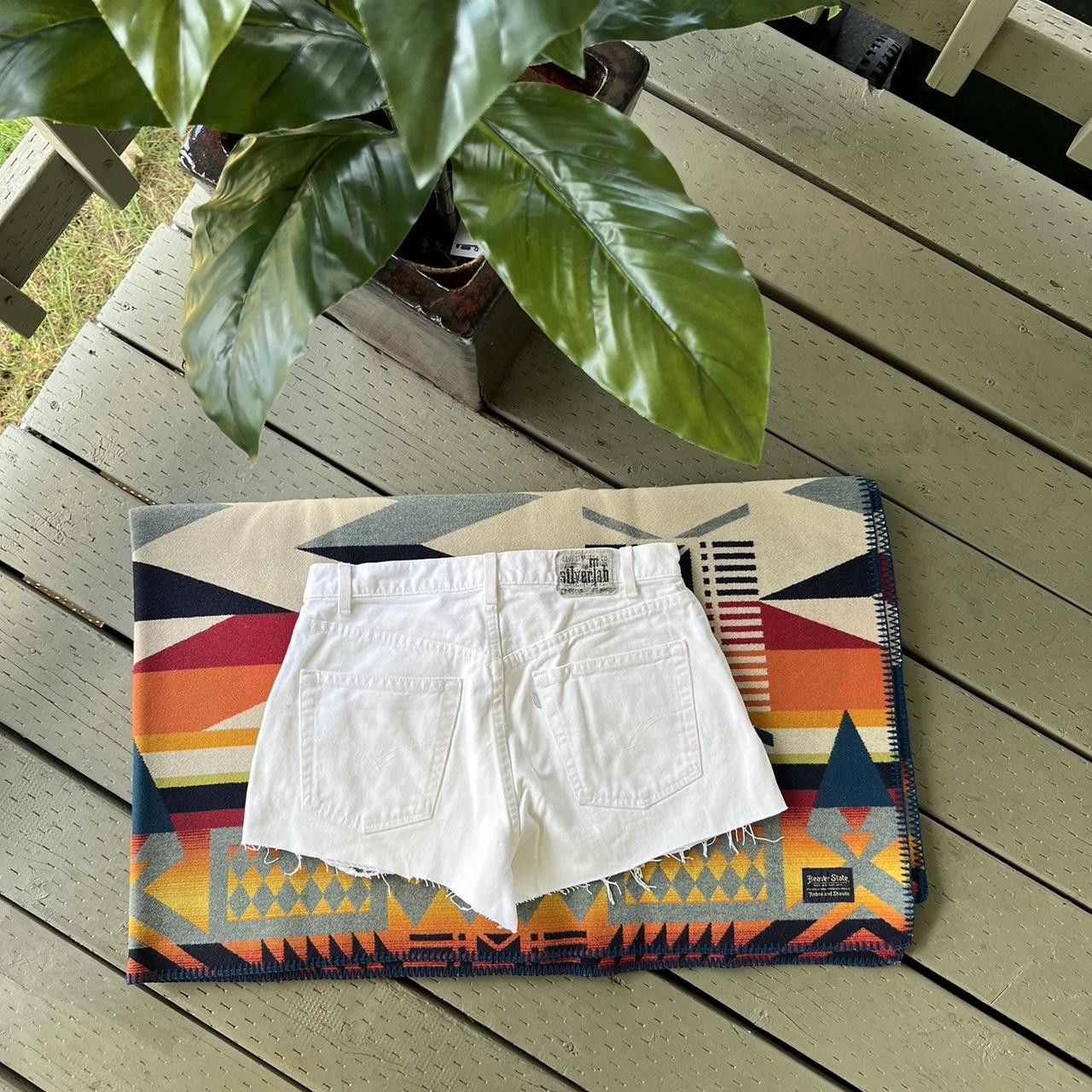 Levi's × Vintage Levi’s silvertab White Mom Shorts Levis Silvertab shorts Size 32" / US 10 / IT 46 - 3 Thumbnail