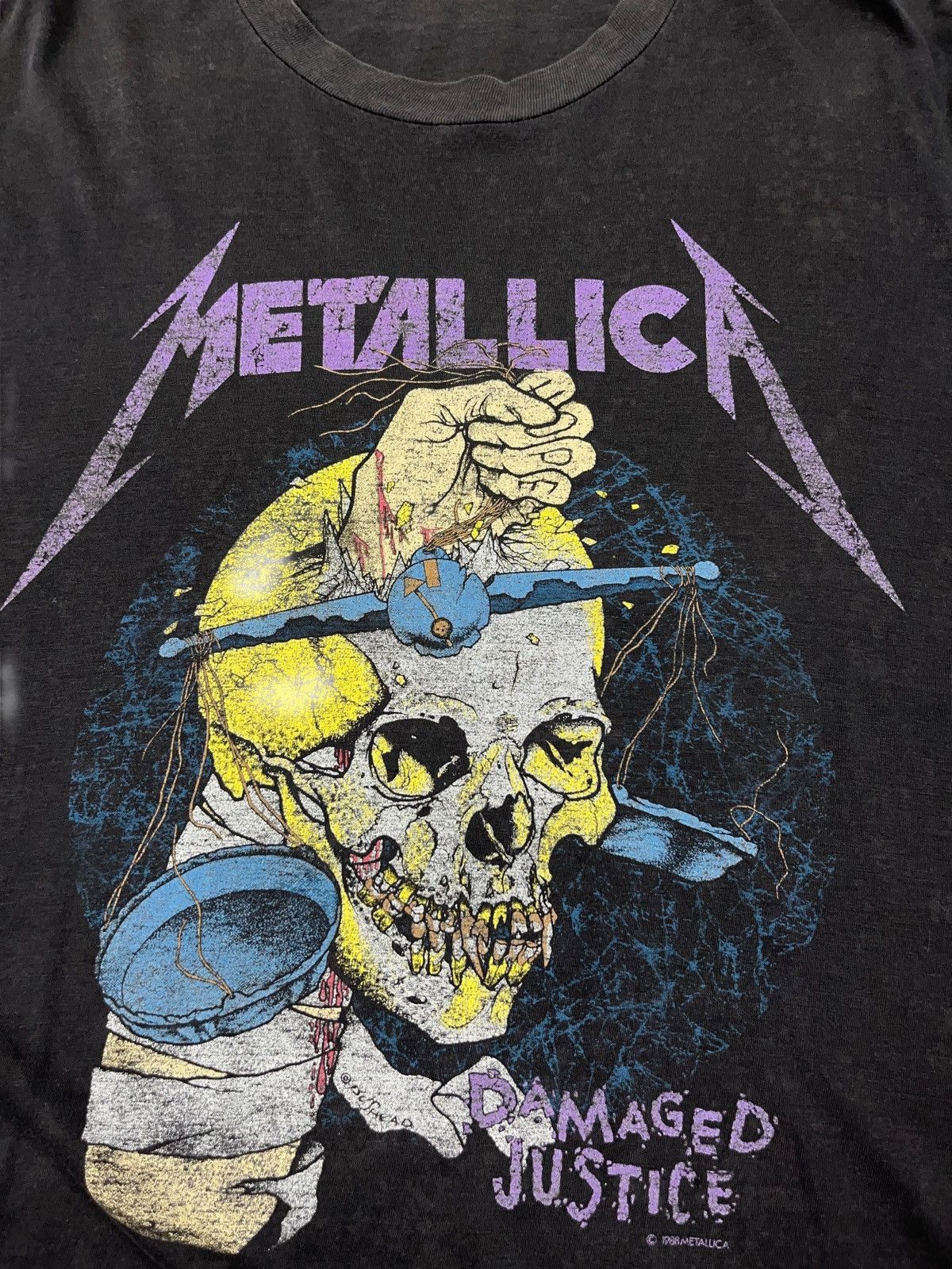 Metallica Vintage 1988 Metallica Distressed T-shirt Damaged Justice Size US L / EU 52-54 / 3 - 8 Thumbnail