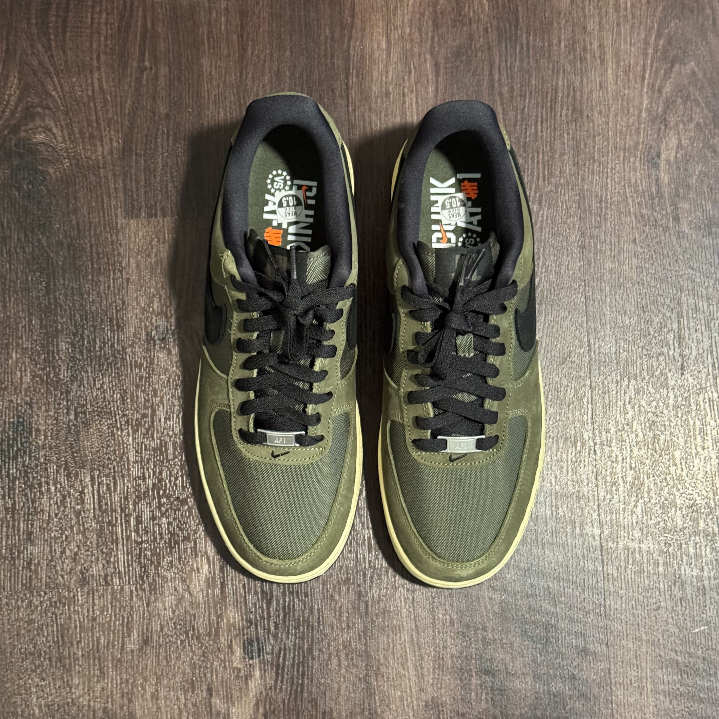 Nike × Undefeated Air Force 1 Low SP Size US 10.5 / EU 43-44 - 2 Thumbnail
