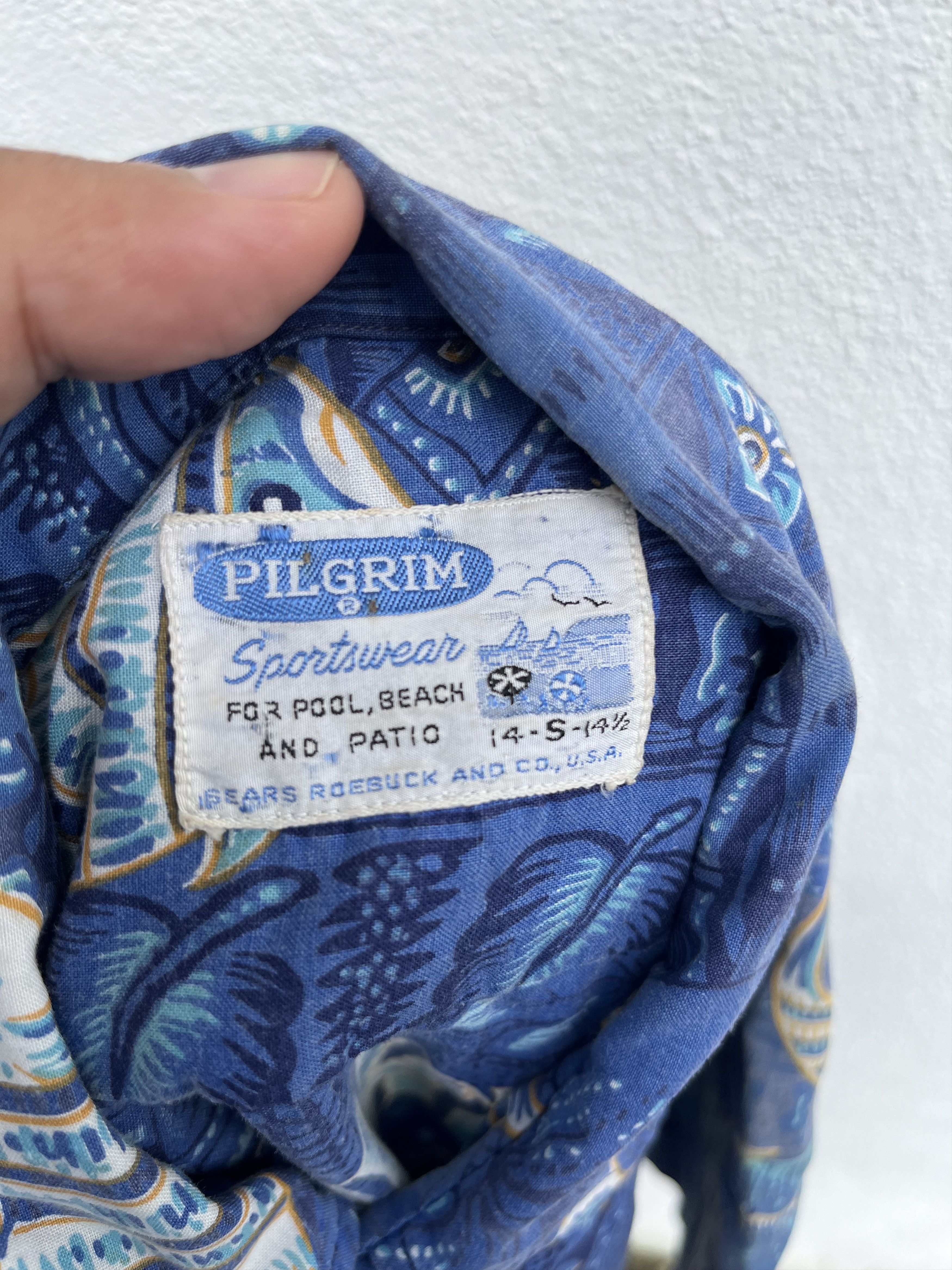 Vintage 80s Roebuck Hawaiian Fish Shirt