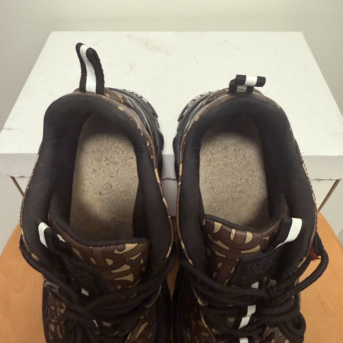 Burberry Burberry Arthur Mens Brown Leather Sneaker Size 7 Size US 7 / EU 40 - 4 Thumbnail