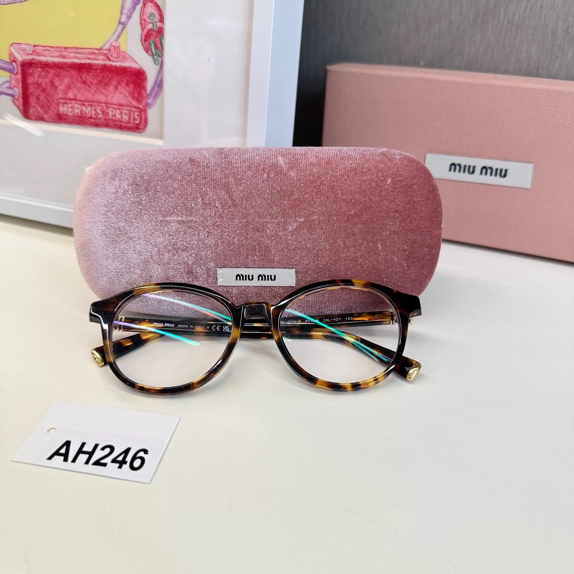 Miu Miu MIU MIU sunglasses AH246 like new with case Size ONE SIZE - 1 Thumbnail