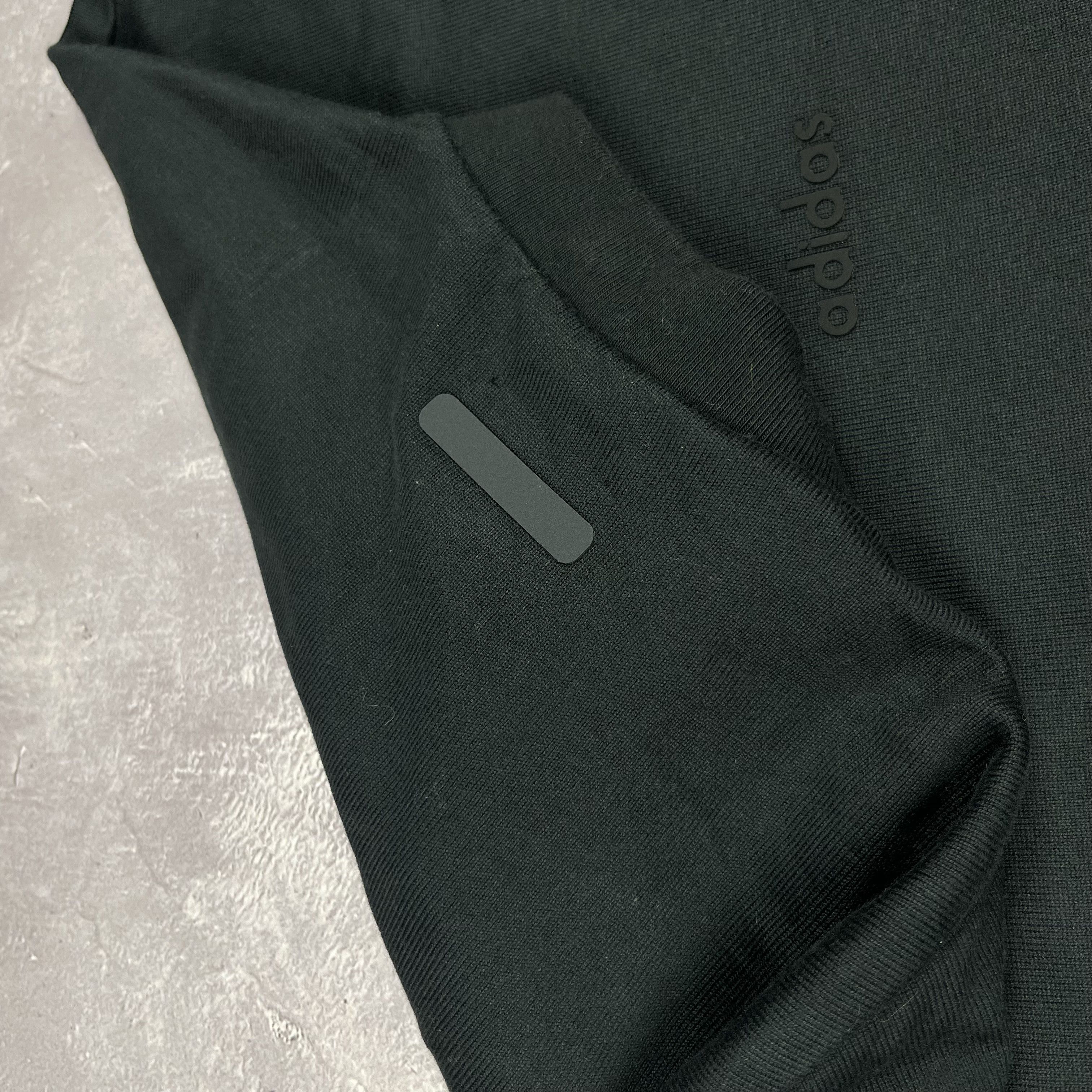 Adidas × Fear of God Adidas Fear Of God V Neck Short Sleeve T-Shirt Black Size US S / EU 44-46 / 1 - 8 Thumbnail