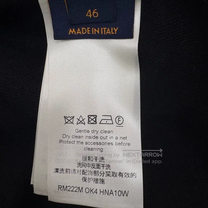 Louis Vuitton Louis Vuitton Embossed full logo logging black jacket Size US S / EU 44-46 / 1 - 7 Thumbnail